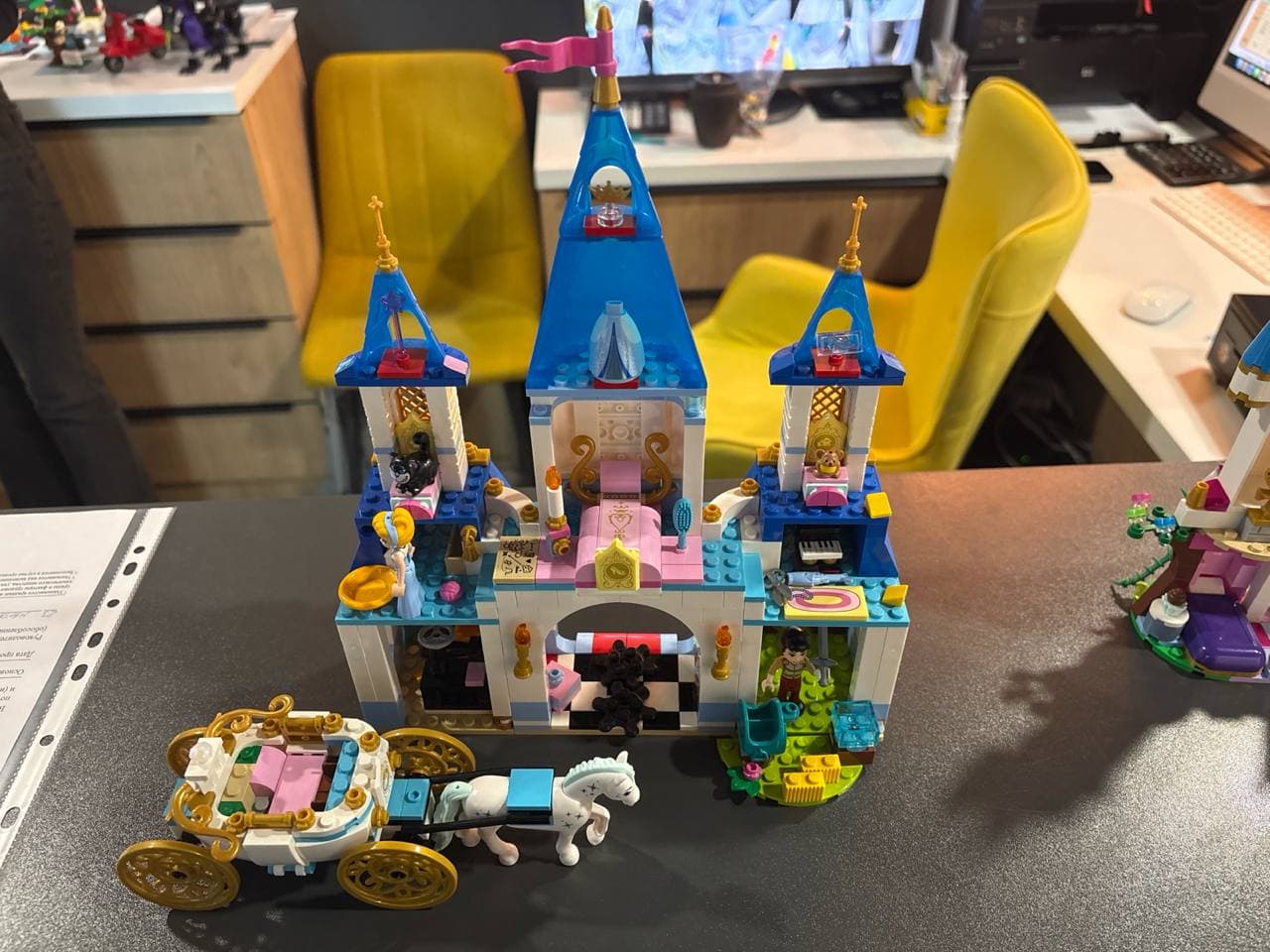 LEGO 43275 Cinderella's Castle & Horse Carriage