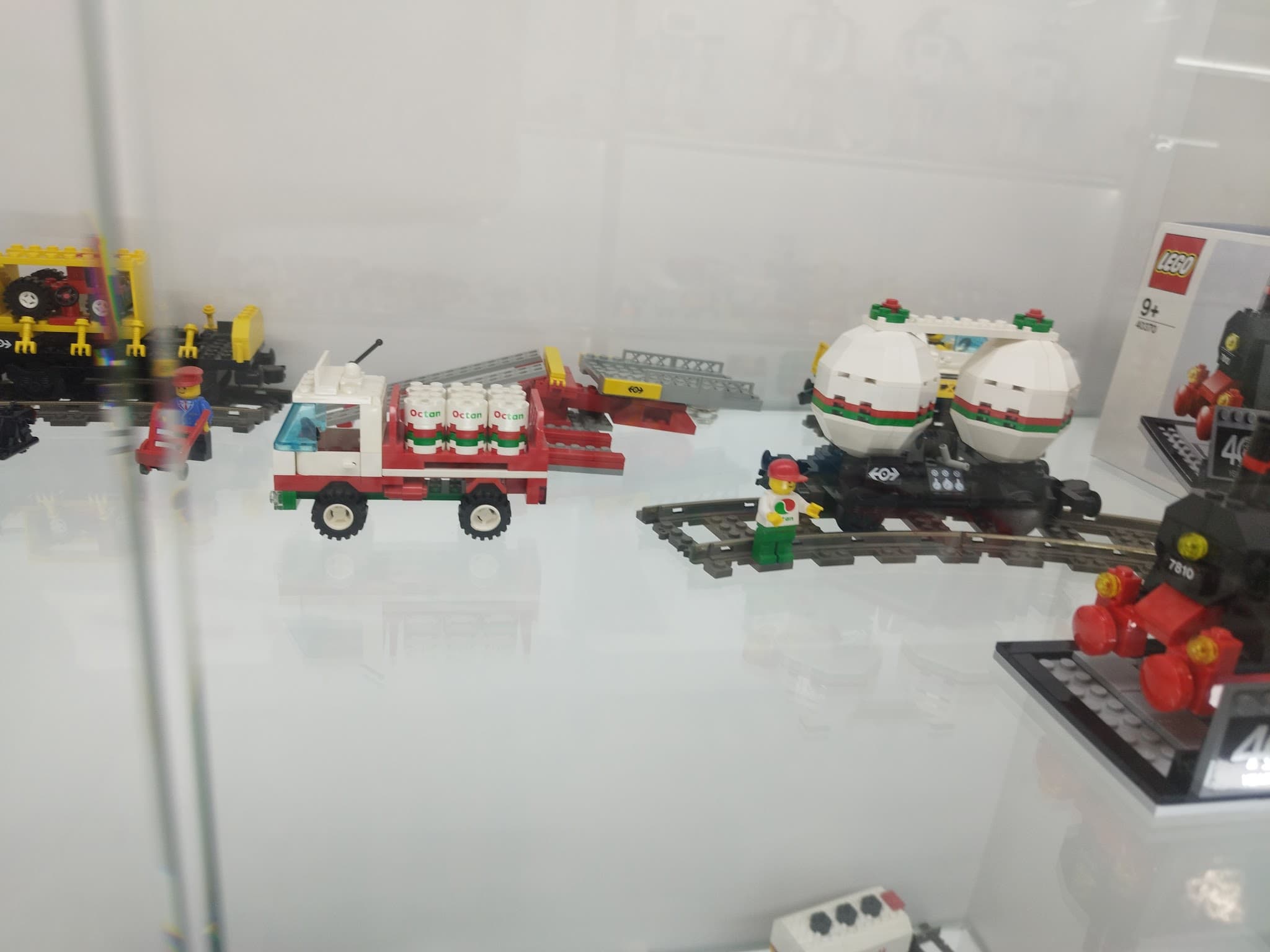 LEGO 4537 Twin Tank Transporter