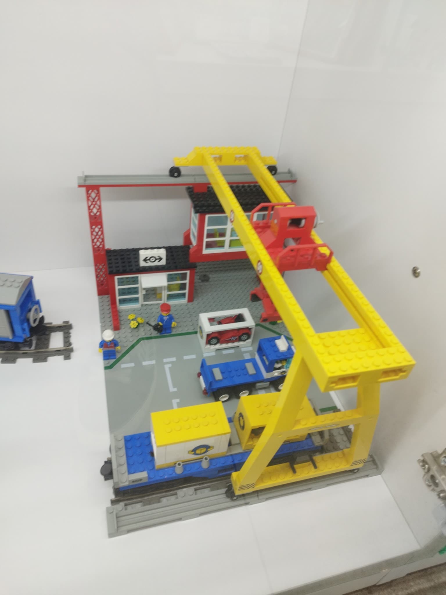 LEGO 4555 Cargo Station