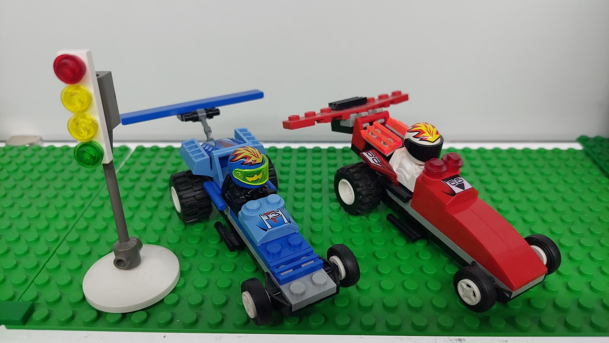 LEGO 4593 Zero Hurricane and Red Blizzard