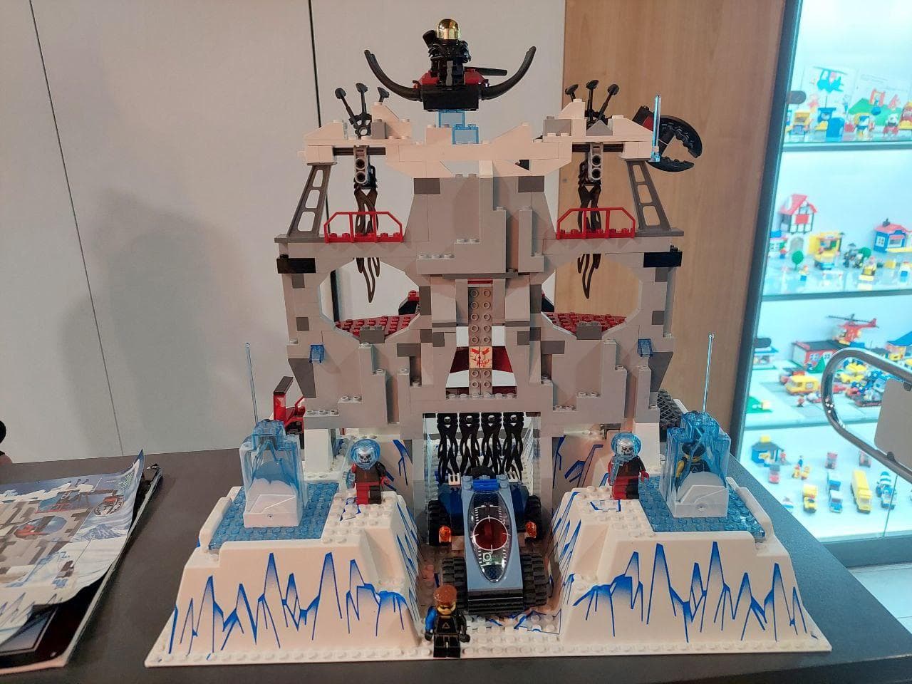 LEGO 4748 Ogel's Mountain Fortress