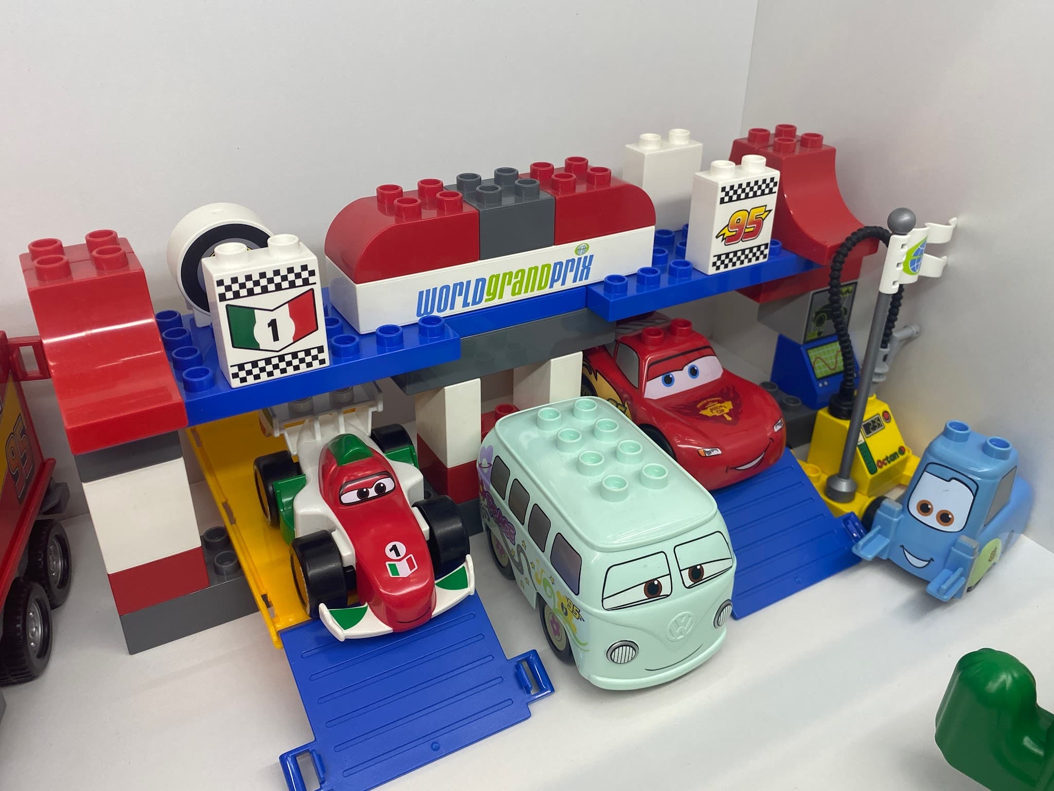 LEGO 5829 The Pit Stop