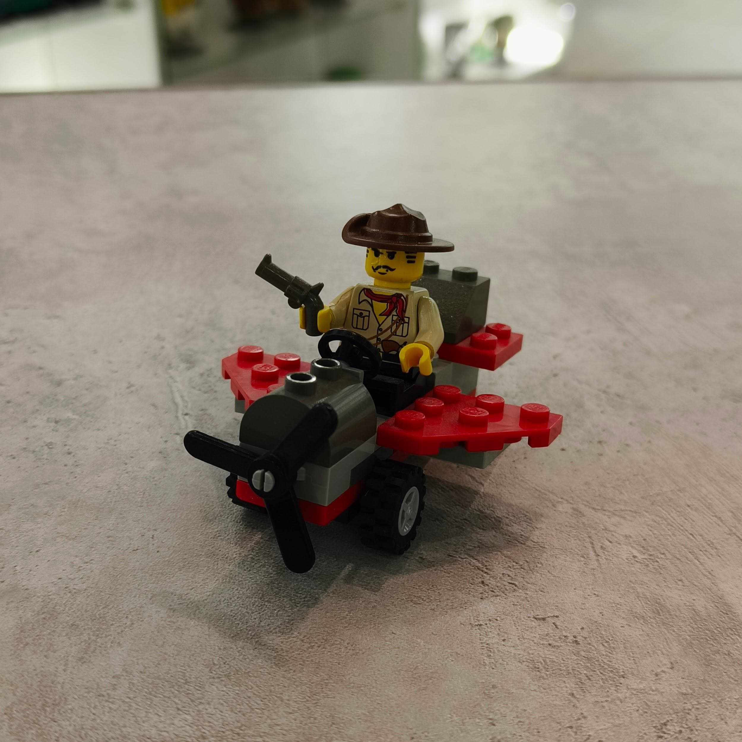 LEGO 5911 Johnny Thunder's Plane