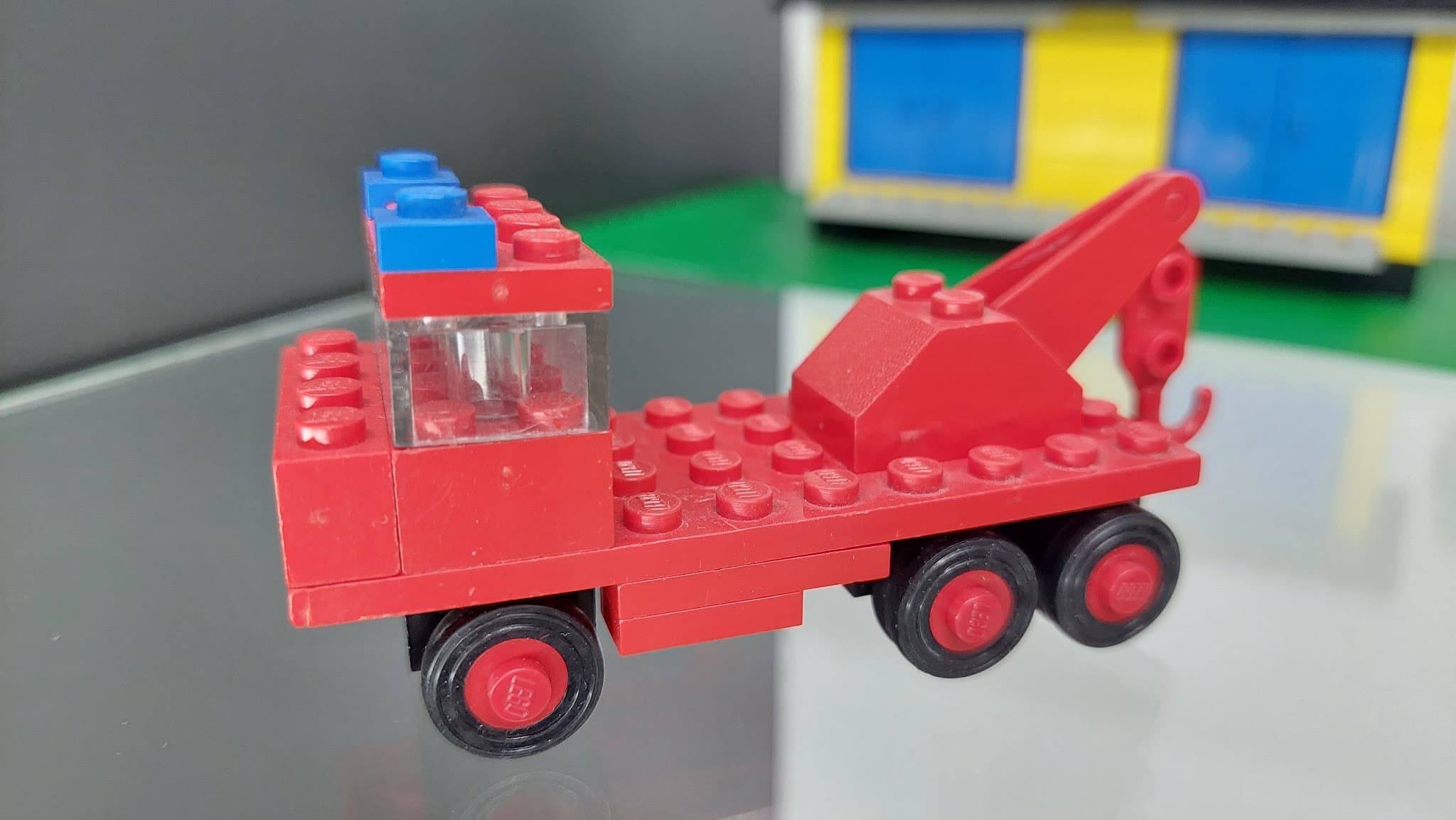 LEGO 601-2 Tow Truck