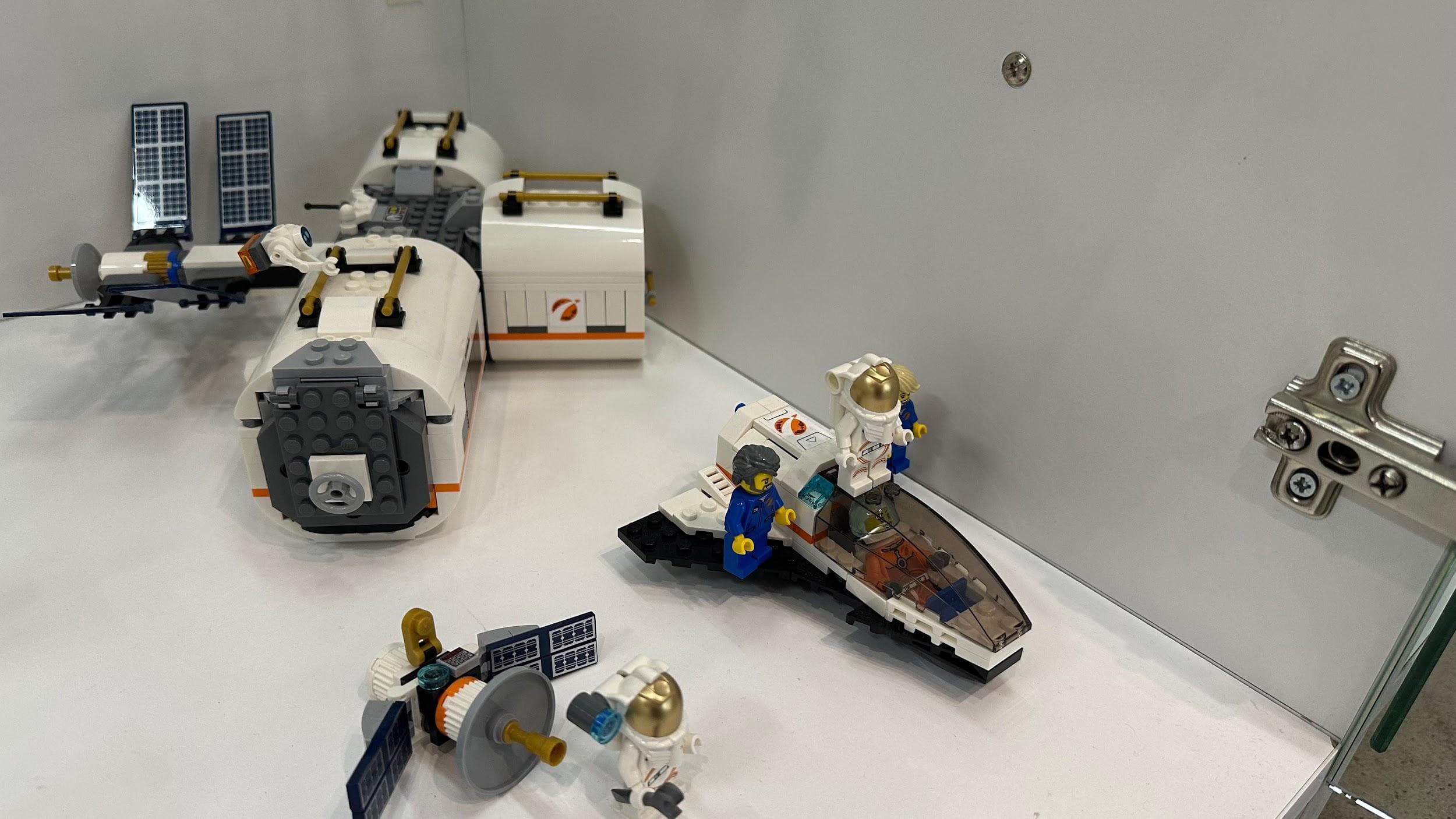 LEGO 60227 Lunar Space Station