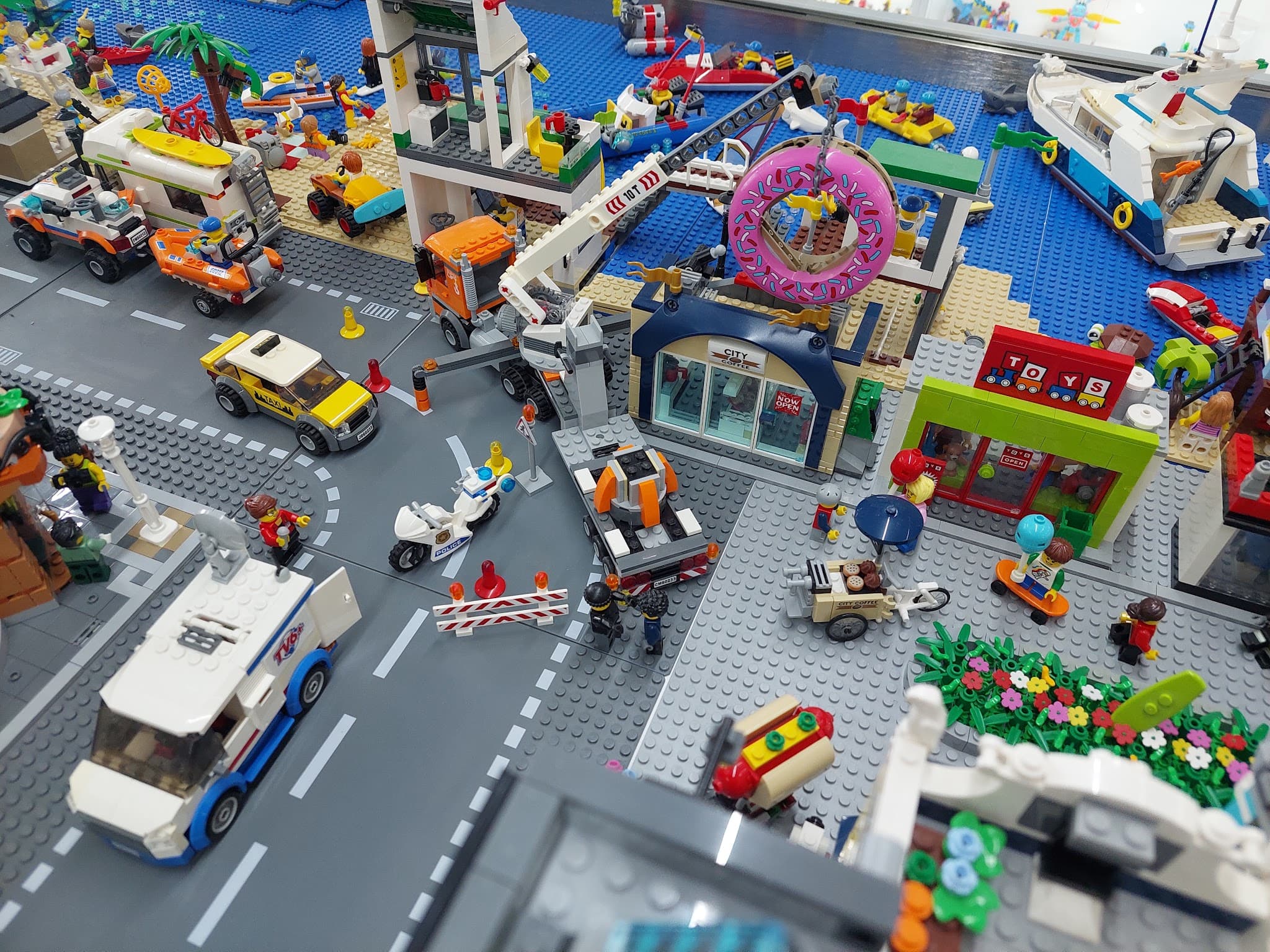 LEGO 60233 Donut Shop Opening