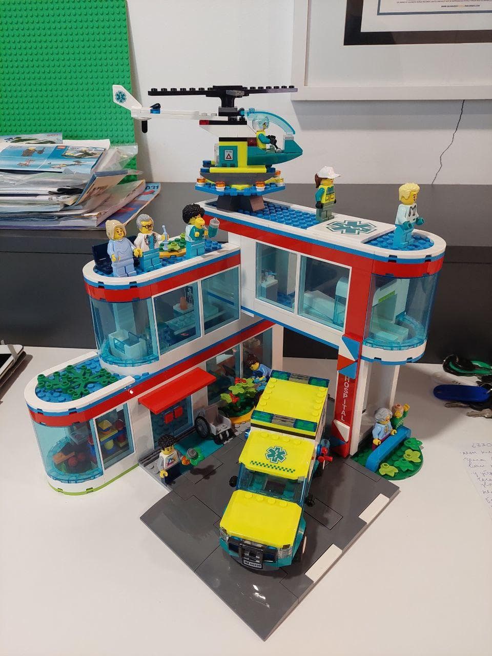 LEGO 60330 Hospital