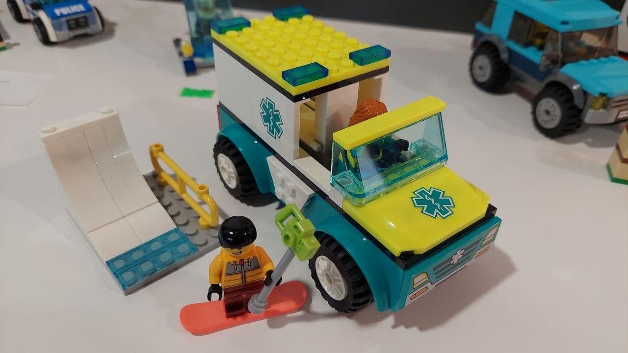 LEGO 60403 Emergency Ambulance