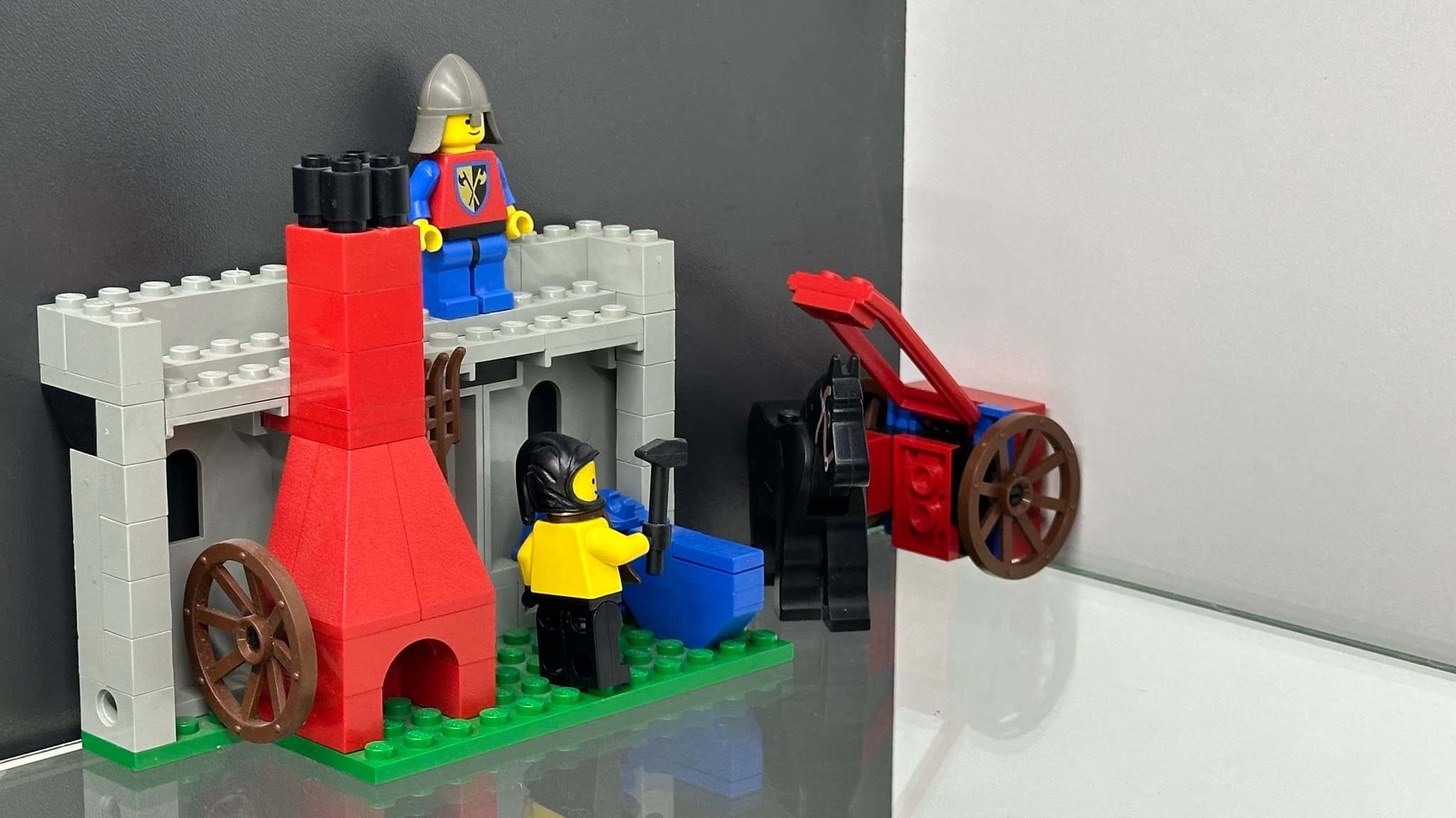 LEGO 6040 Blacksmith Shop