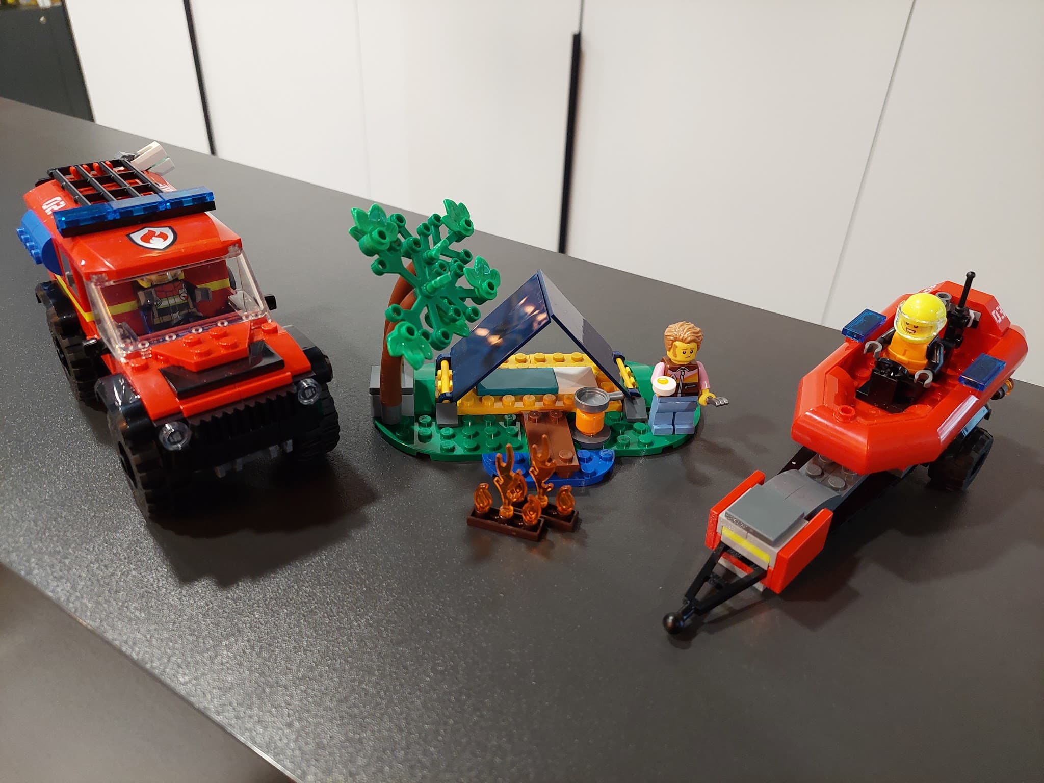 LEGO 60412 4x4 Fire Truck with Rescue Boat