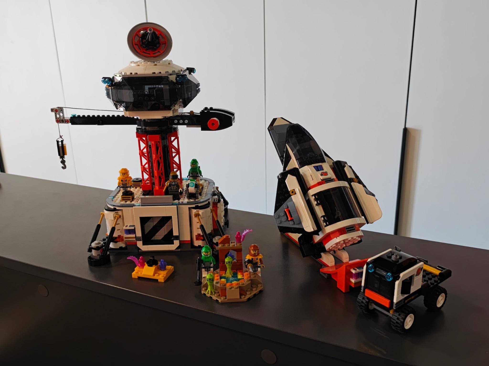 LEGO 60434 Space Base and Rocket Launchpad