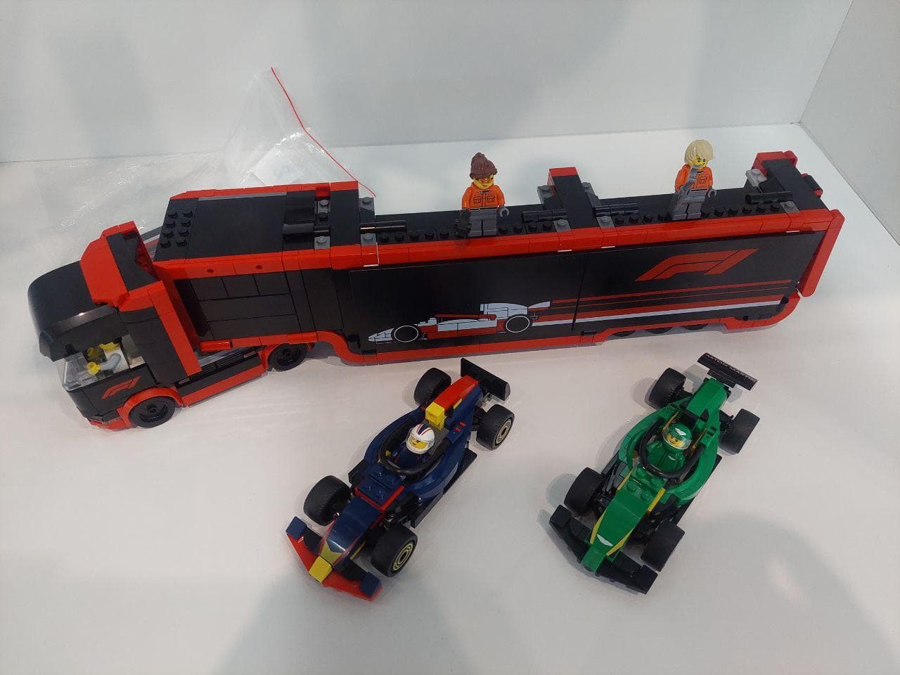 LEGO 60445 F1 Truck with RB20 & AMR24 F1 Cars