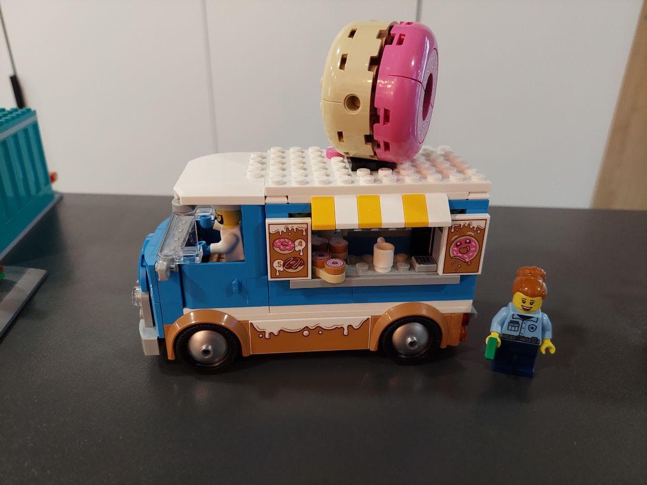 LEGO 60452 Donut Truck