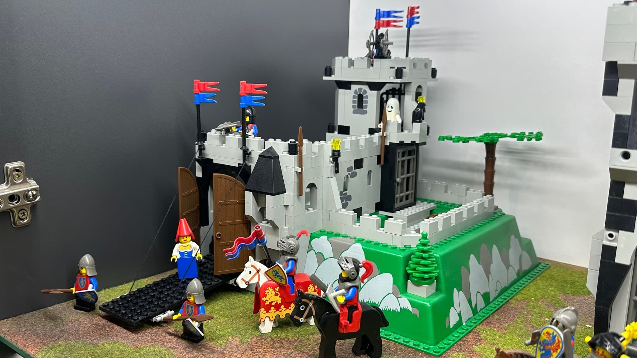 LEGO 6081 King's Mountain Fortress