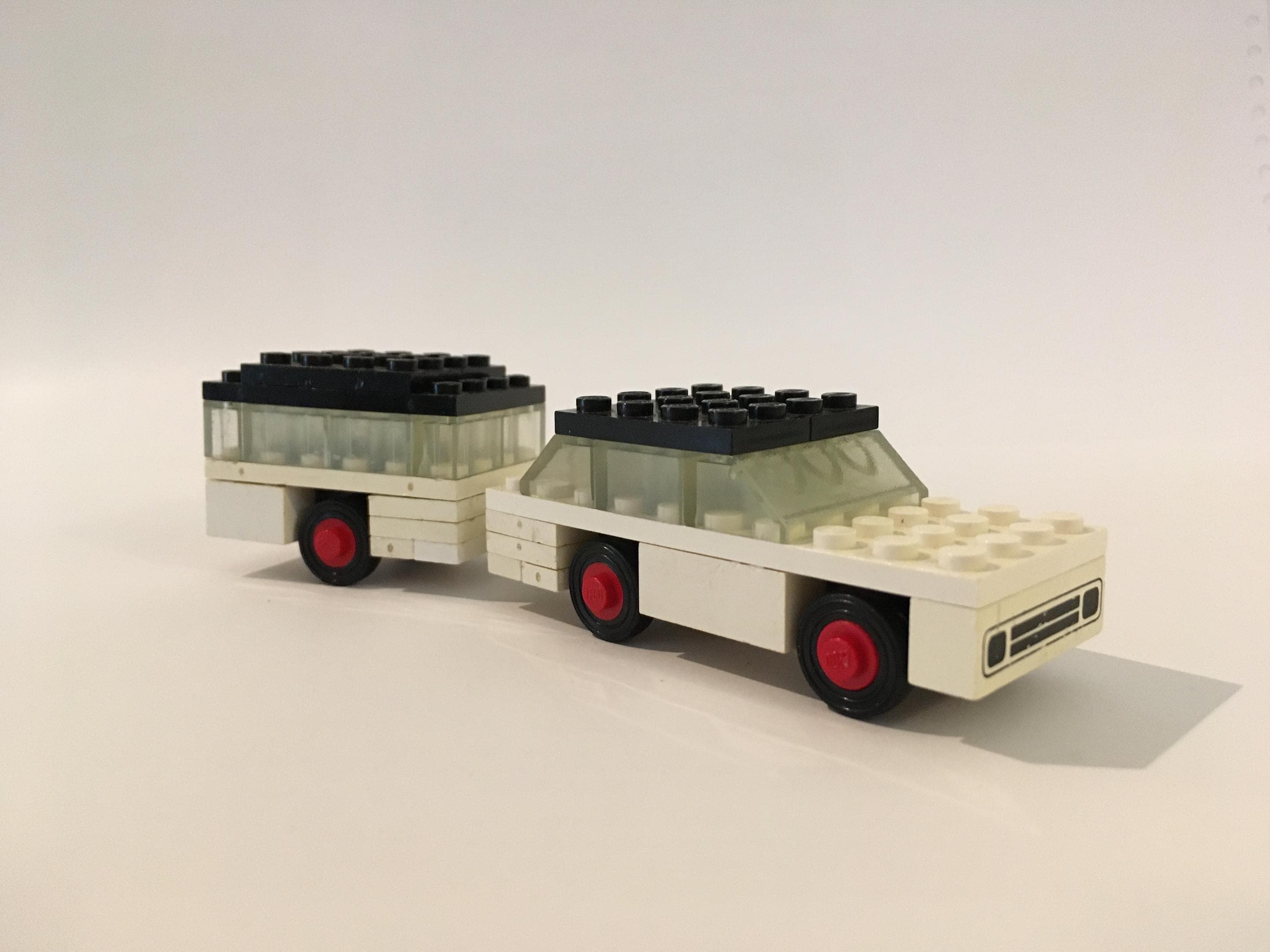 LEGO 623-2 Car and caravan