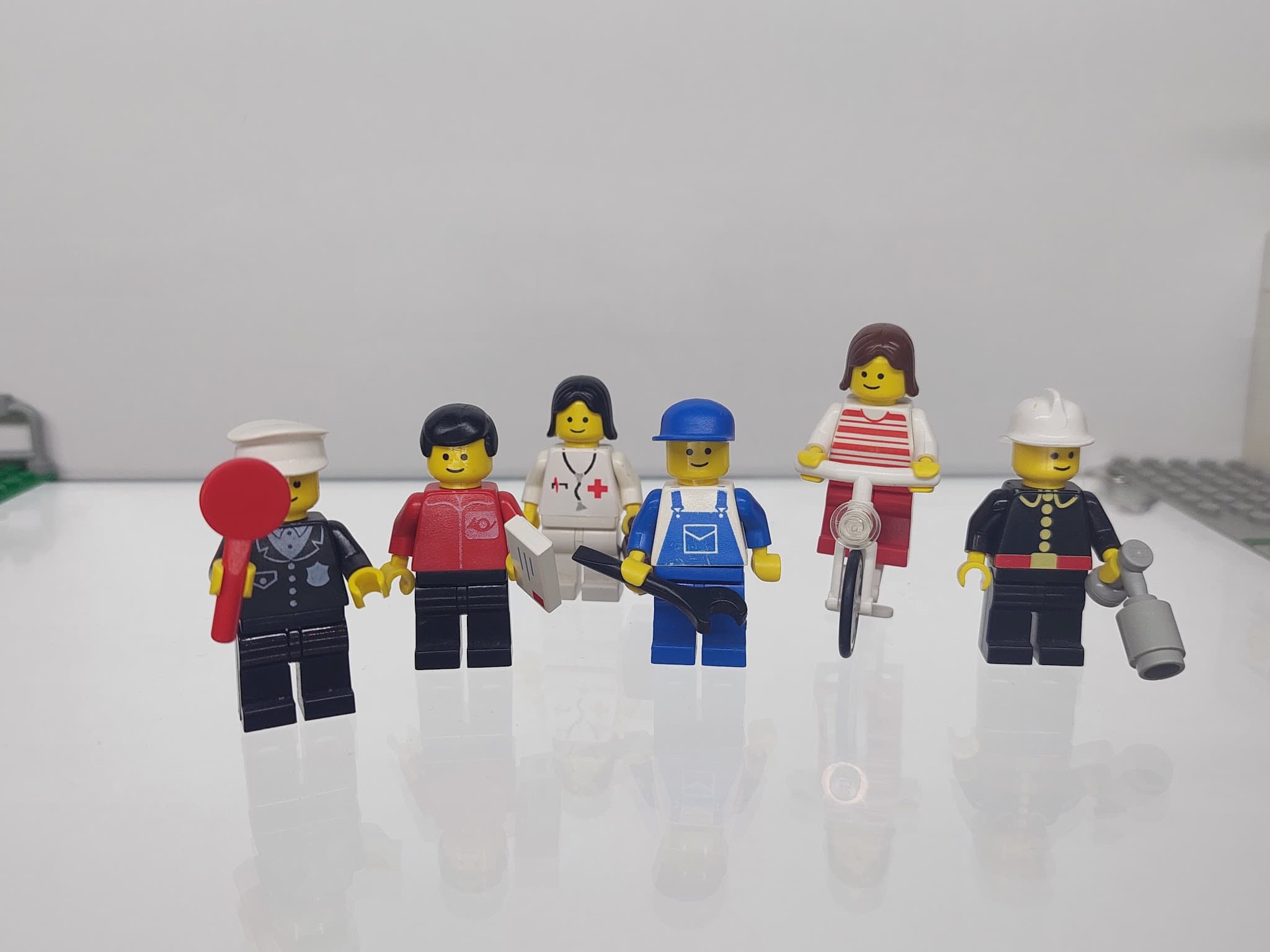 LEGO 6301 Town Mini-Figures