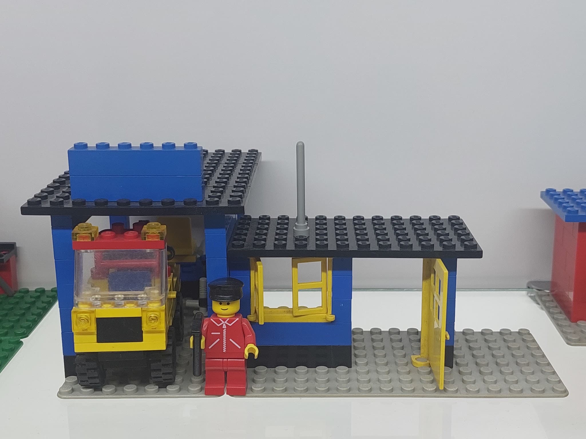 LEGO 6363 Auto Repair Shop