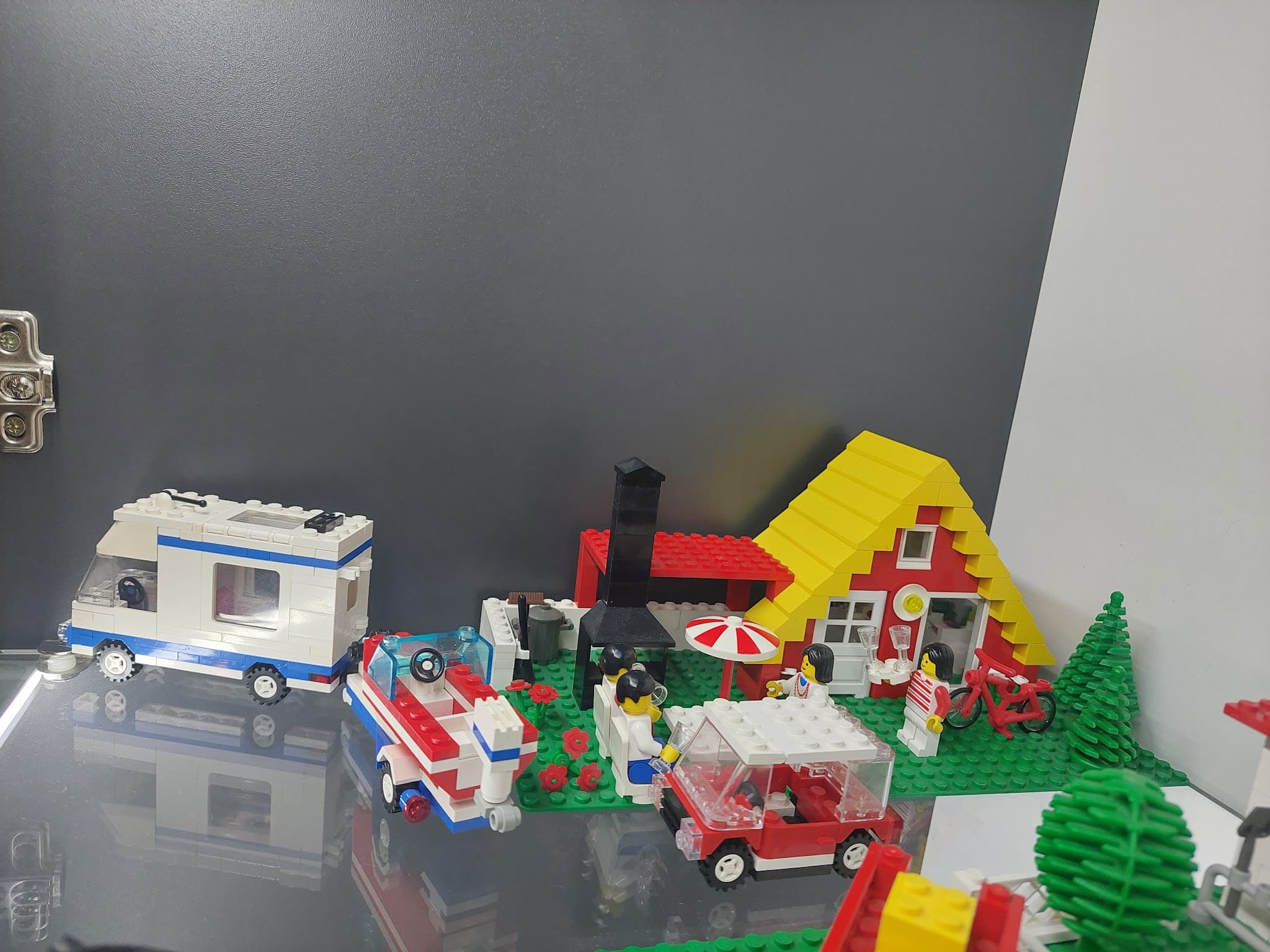 LEGO 6388 Holiday Home with Camper