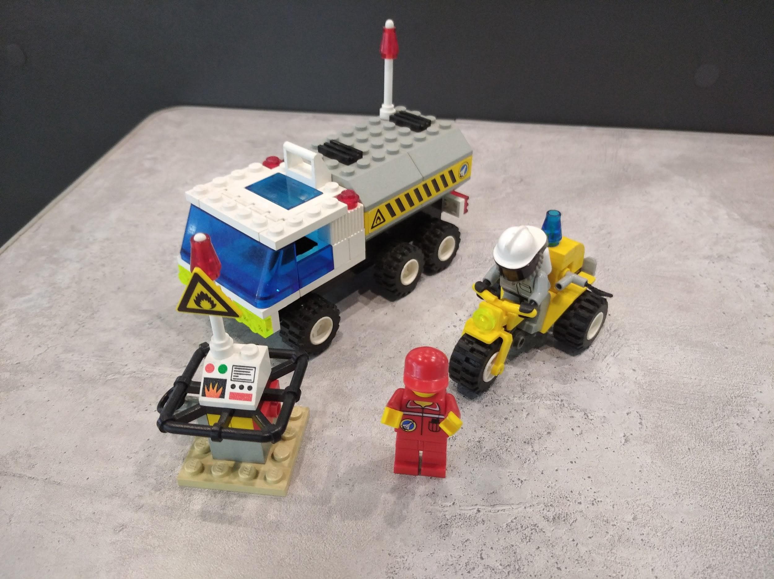 LEGO 6459 Fuel Truck