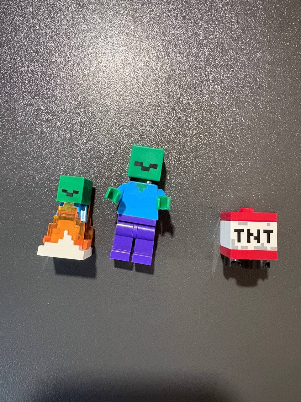 LEGO 662403 Zombie with Burning Baby Zombie and TNT