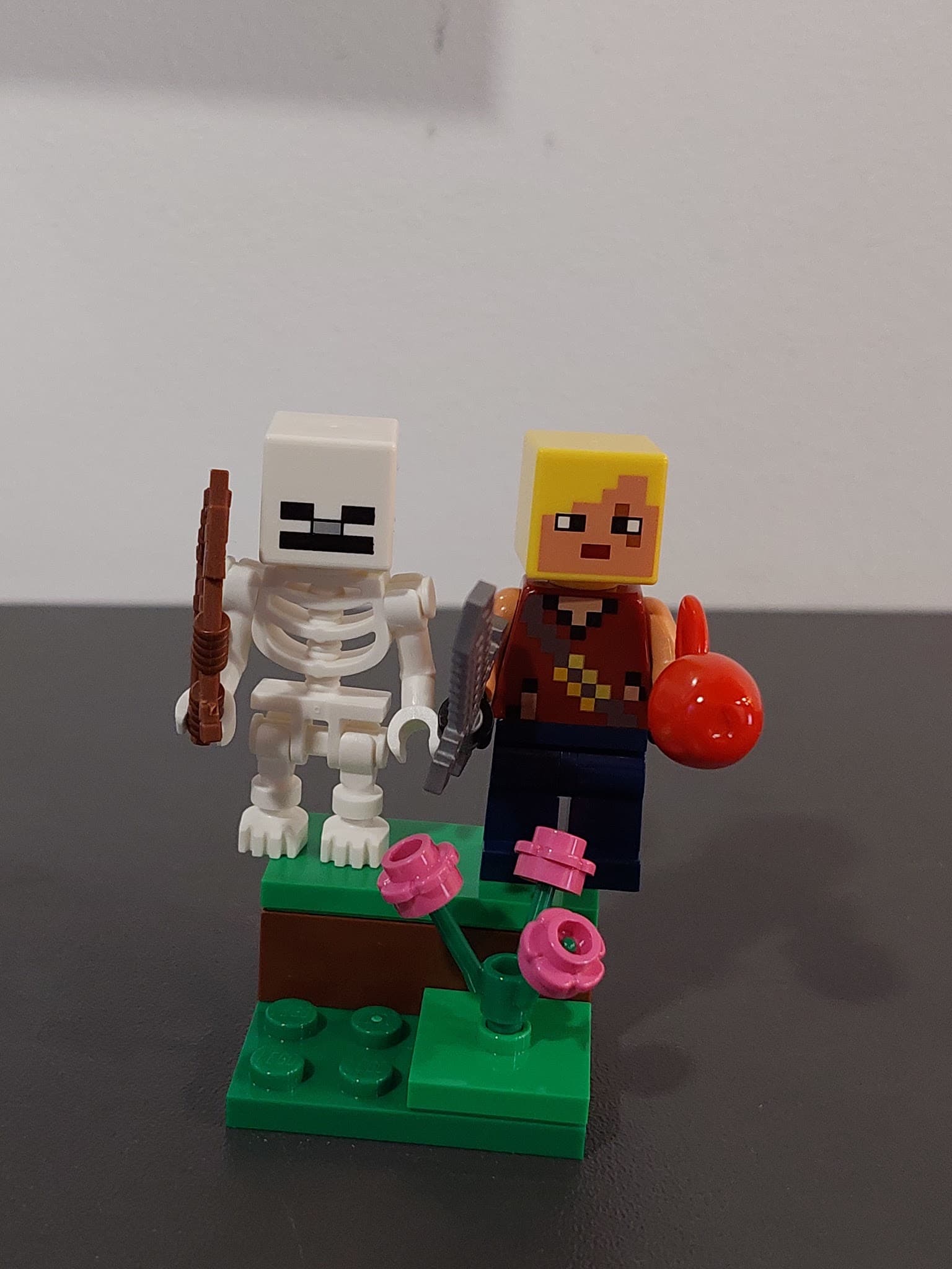 LEGO 662409 Hero with Skeleton