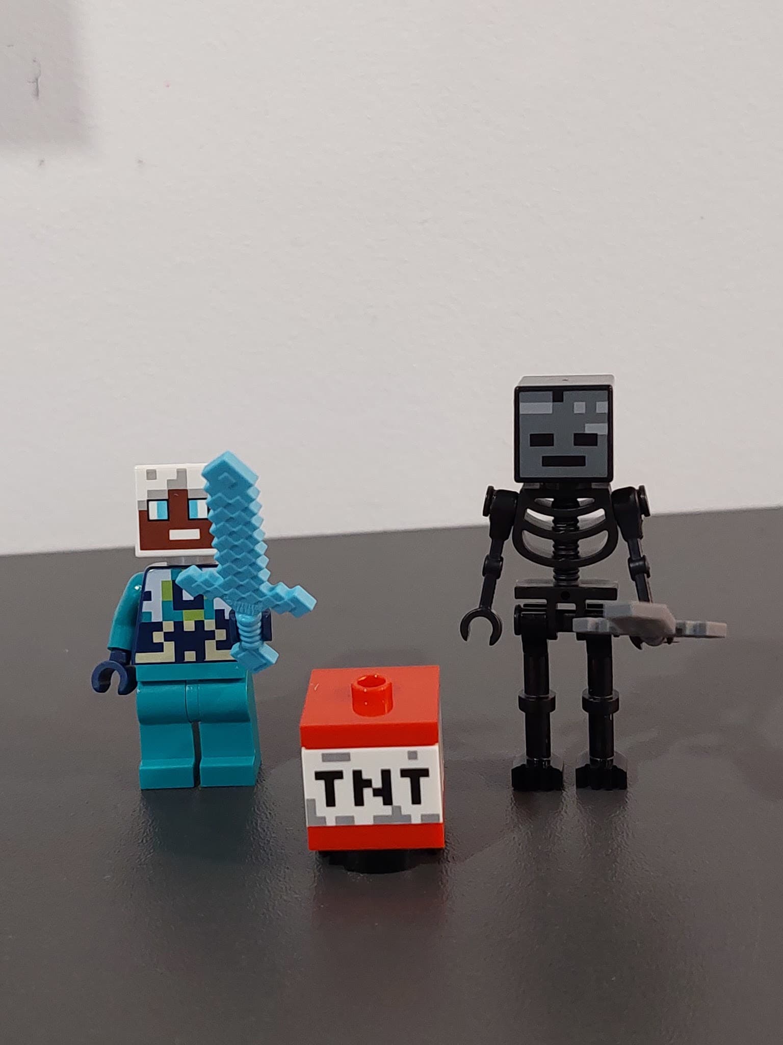 LEGO 662506 Wither Skeleton and Ender Explorer with TNT