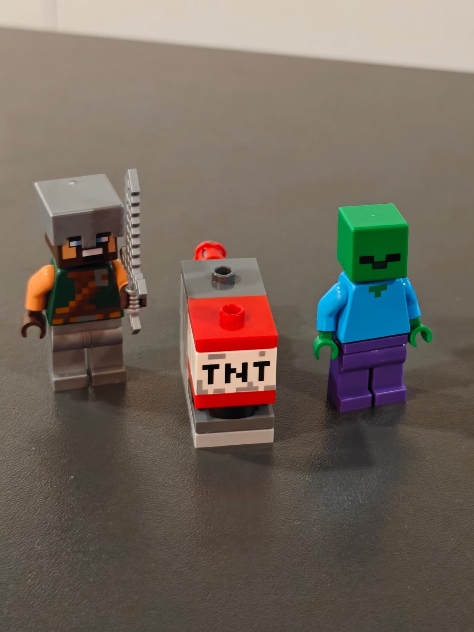 LEGO 662510 Hero with Zombie and TNT Launcher