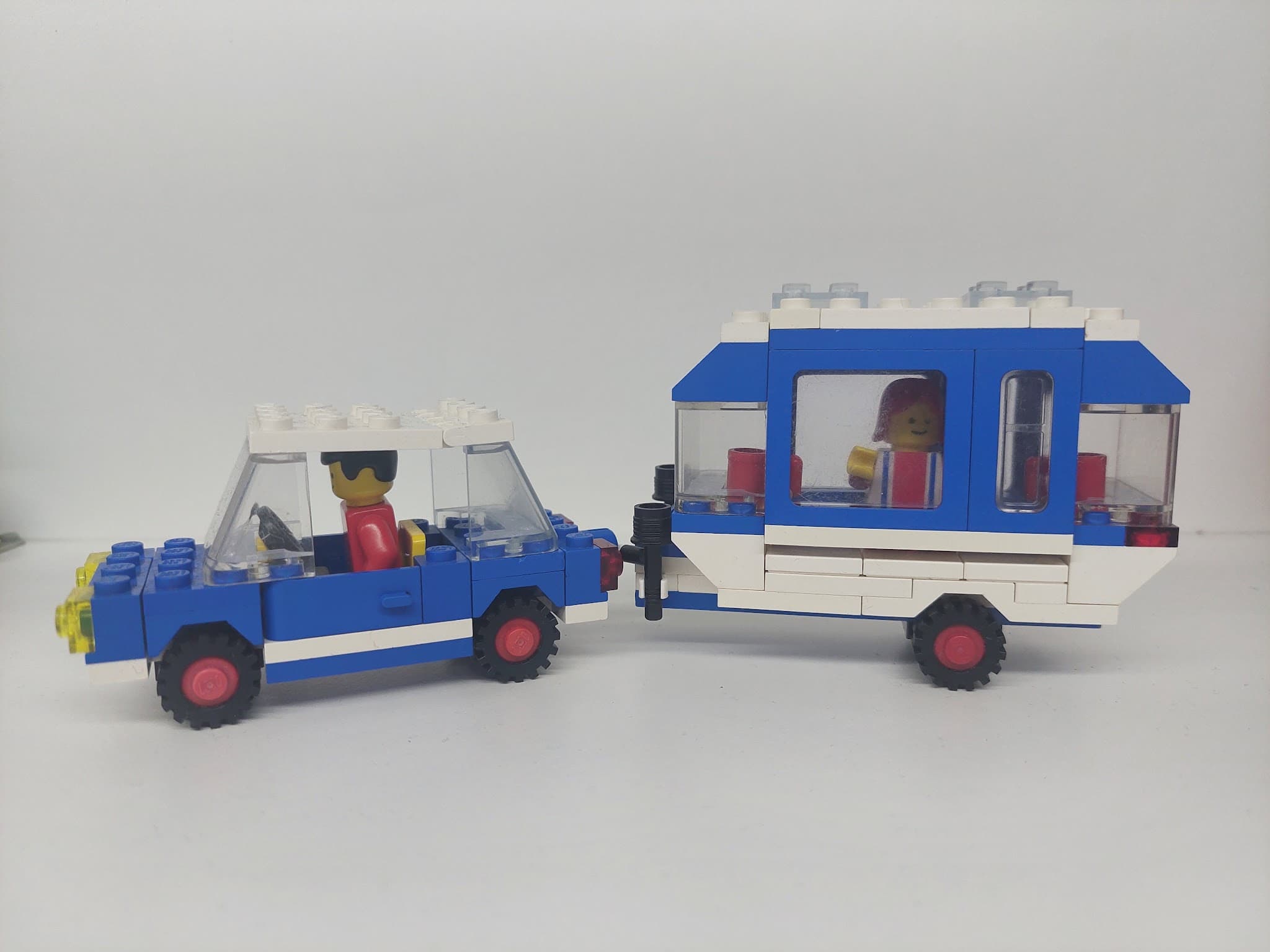 LEGO 6694 Car with Camper
