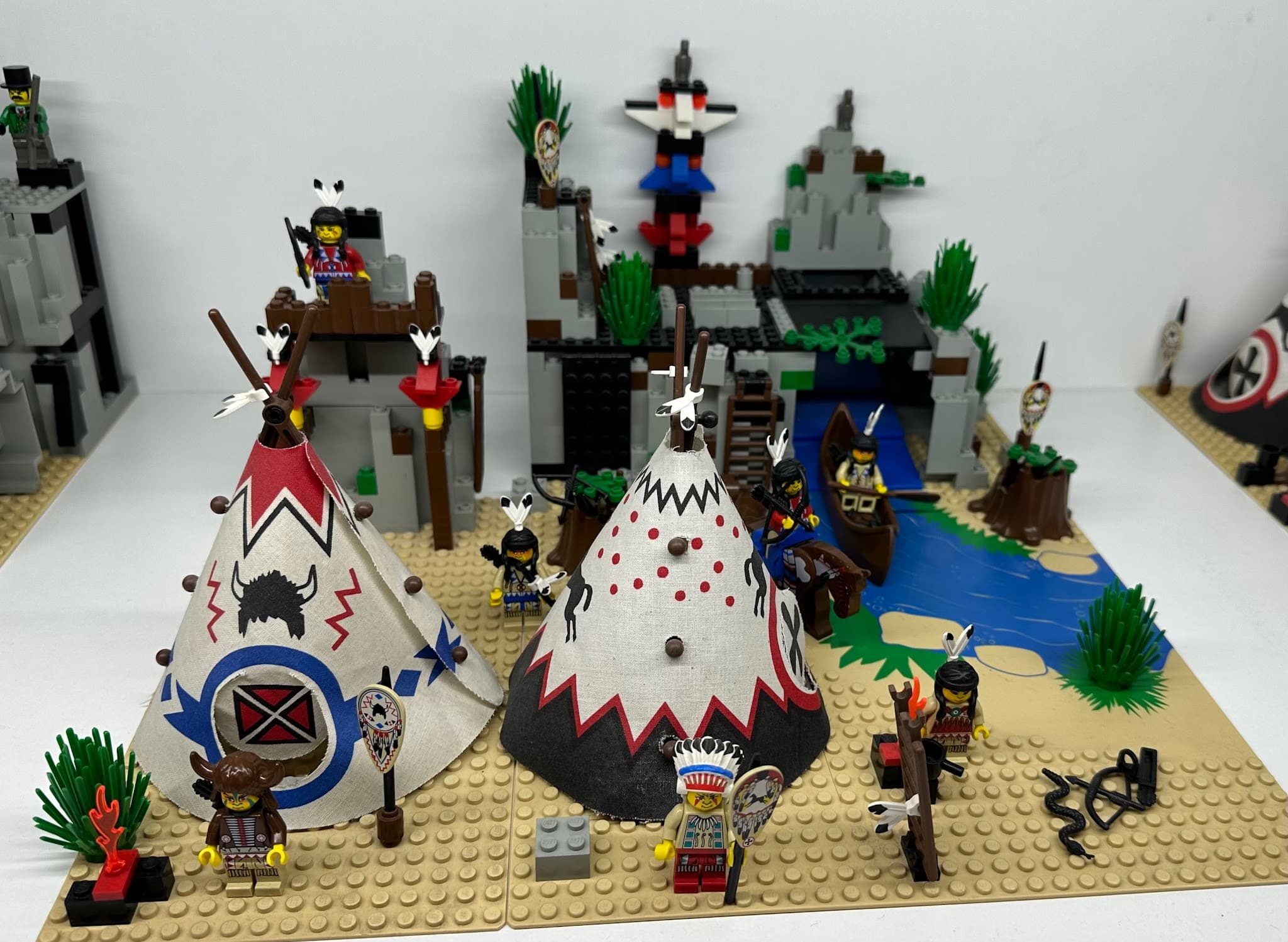 LEGO 6766 Rapid River Village