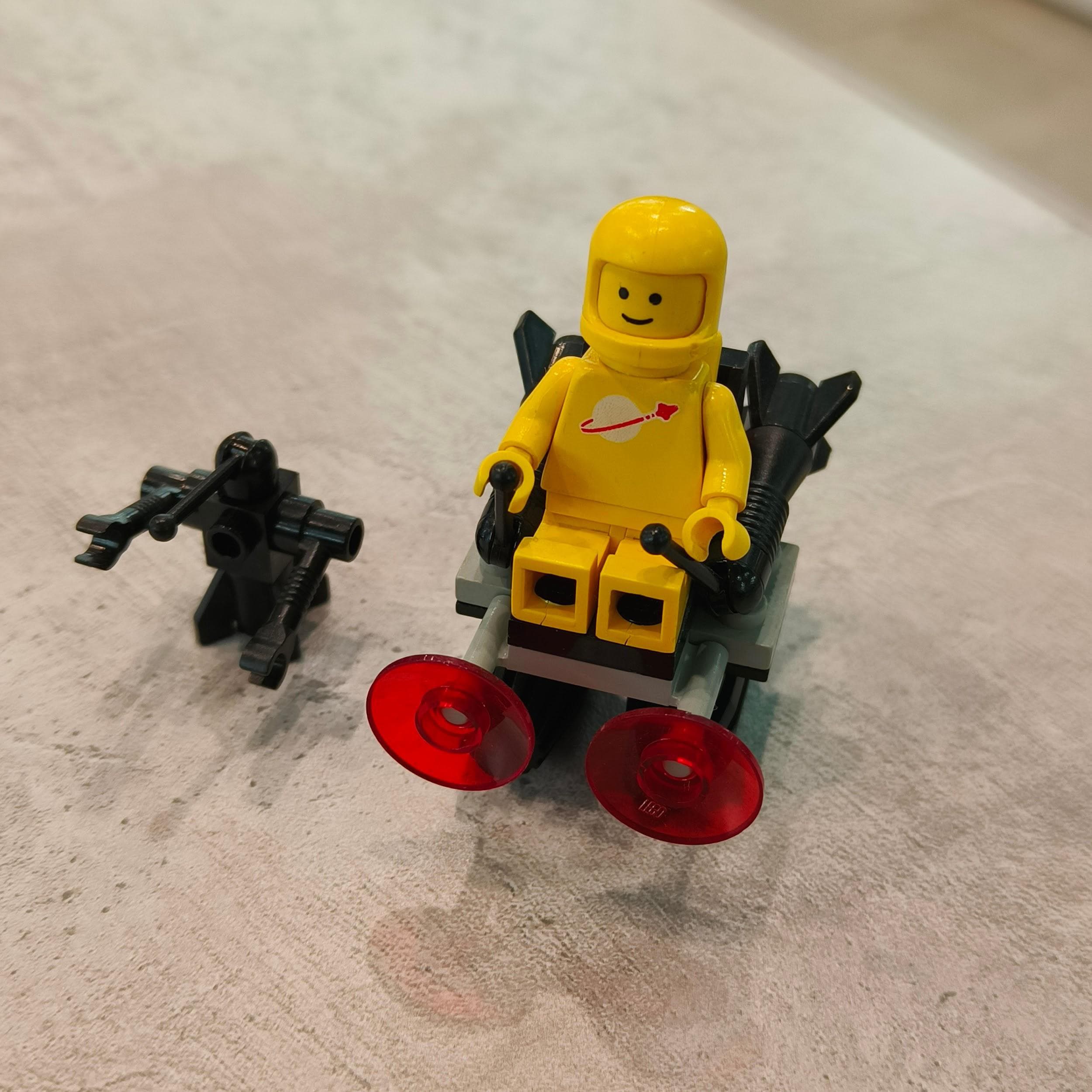 LEGO 6807 Space Sledge with Astronaut and Robot