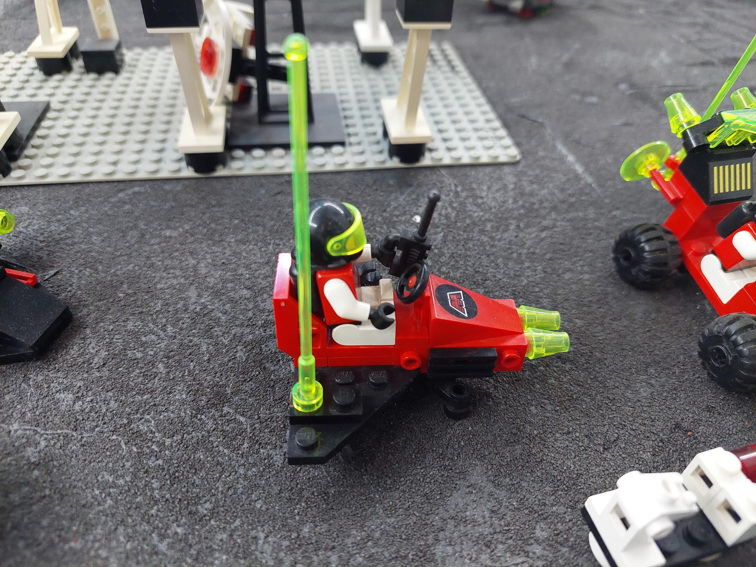 LEGO 6811 Pulsar Charger