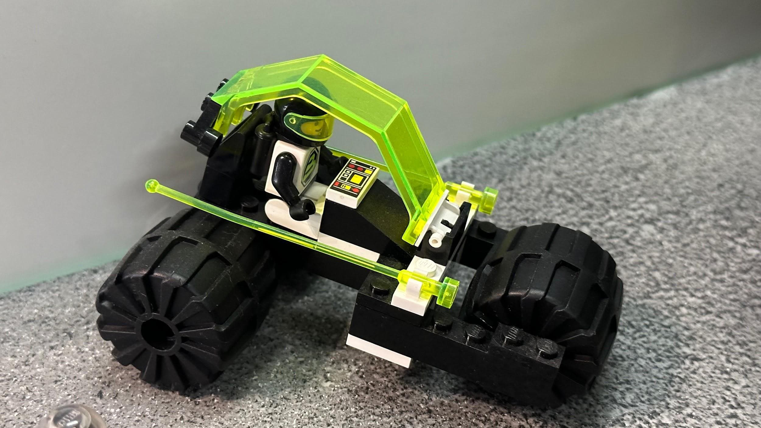 LEGO 6851 Tri-Wheeled Tyrax