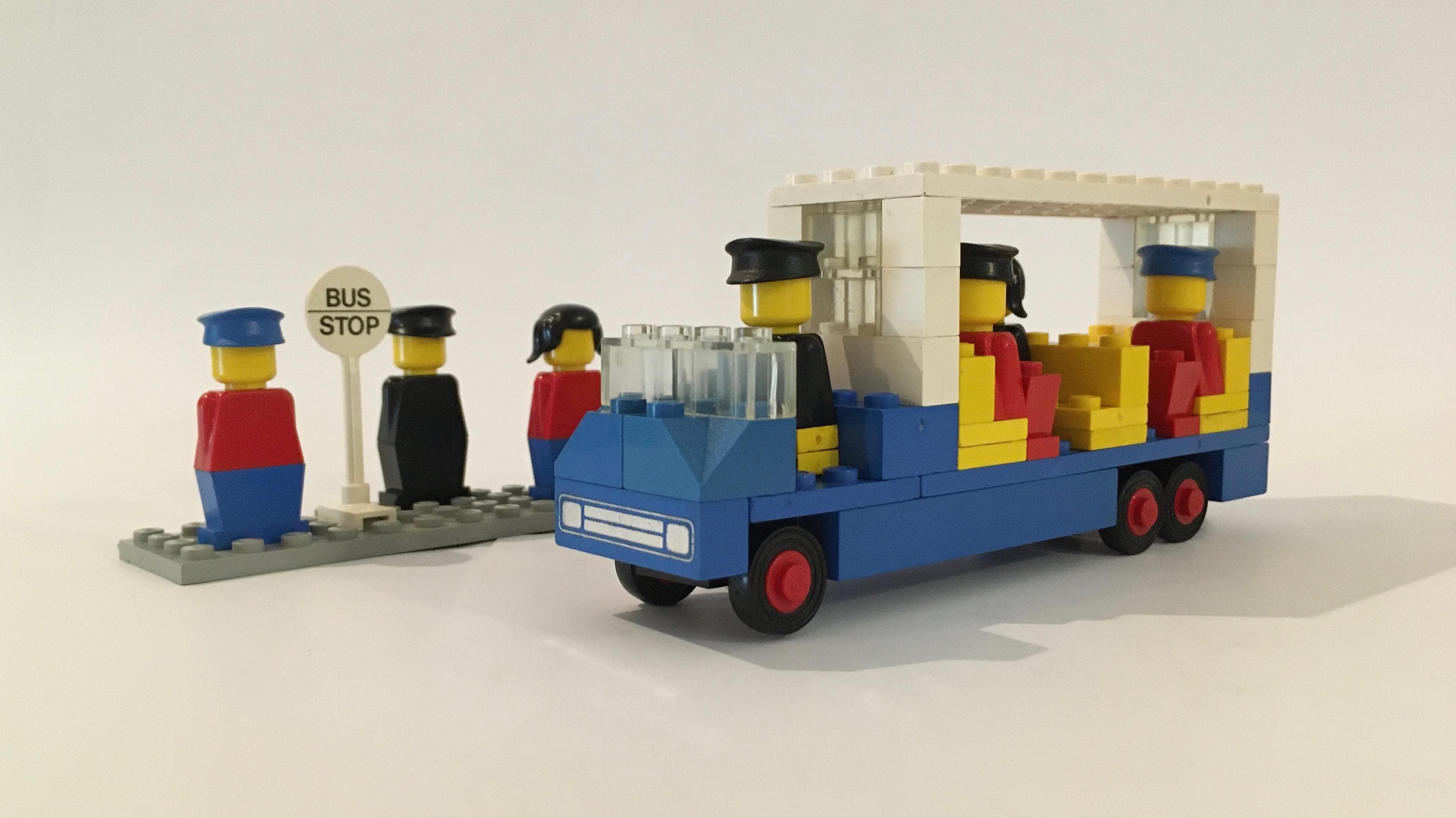 LEGO 696 Bus Station