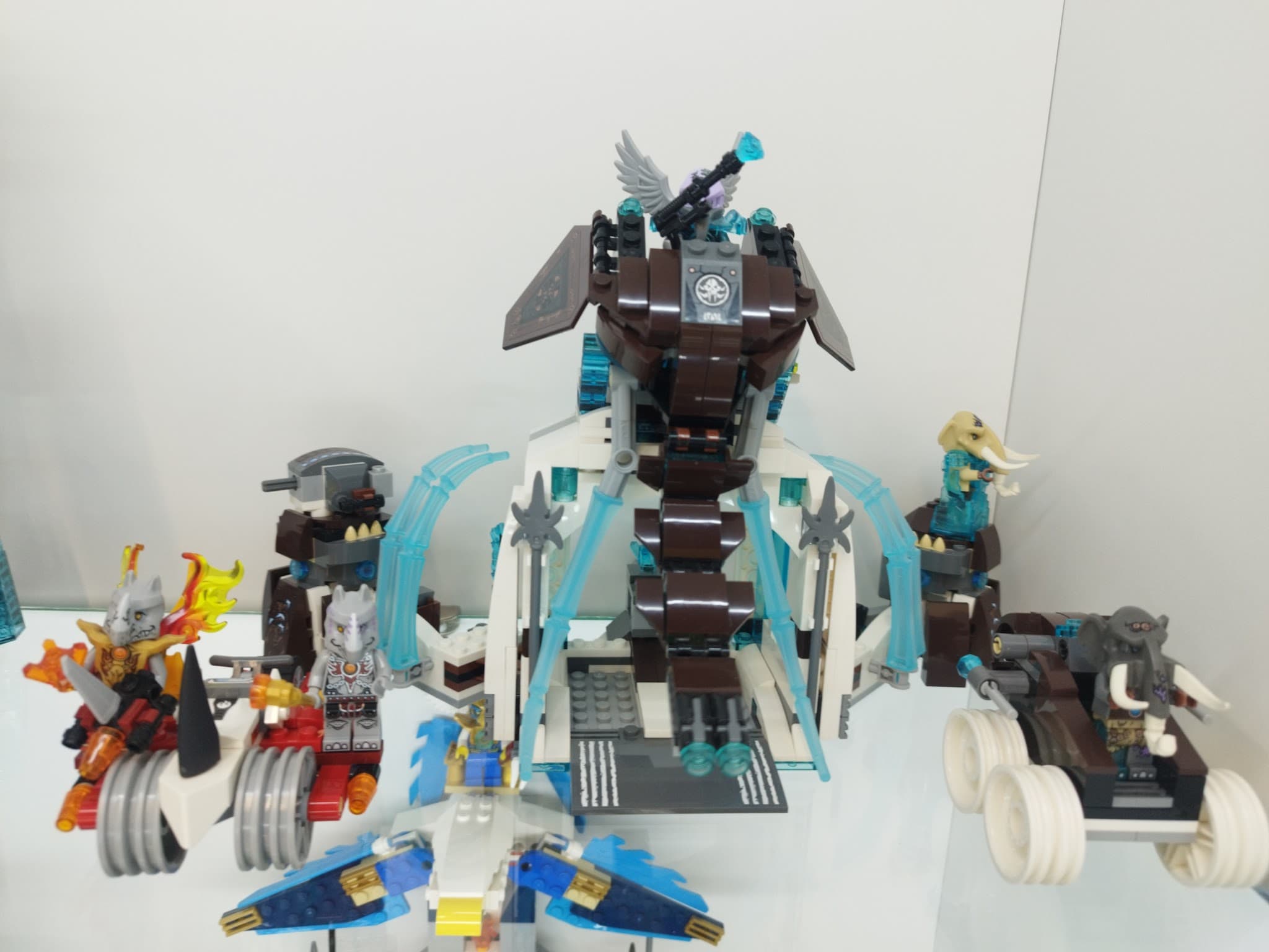 LEGO 70226 Mammoth's Frozen Stronghold