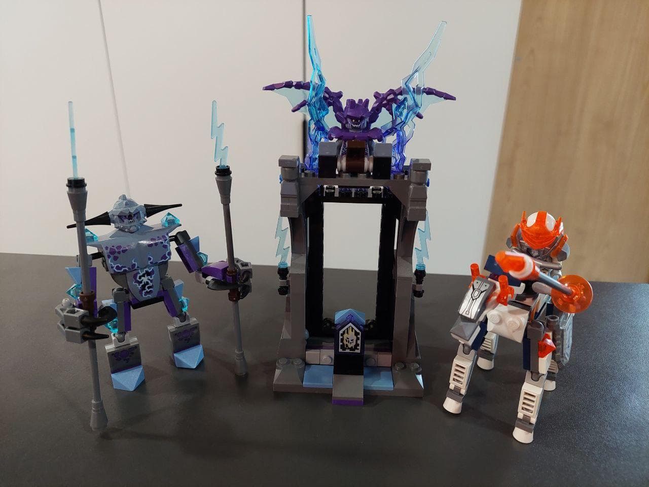LEGO 70359 Lance vs. Lightning