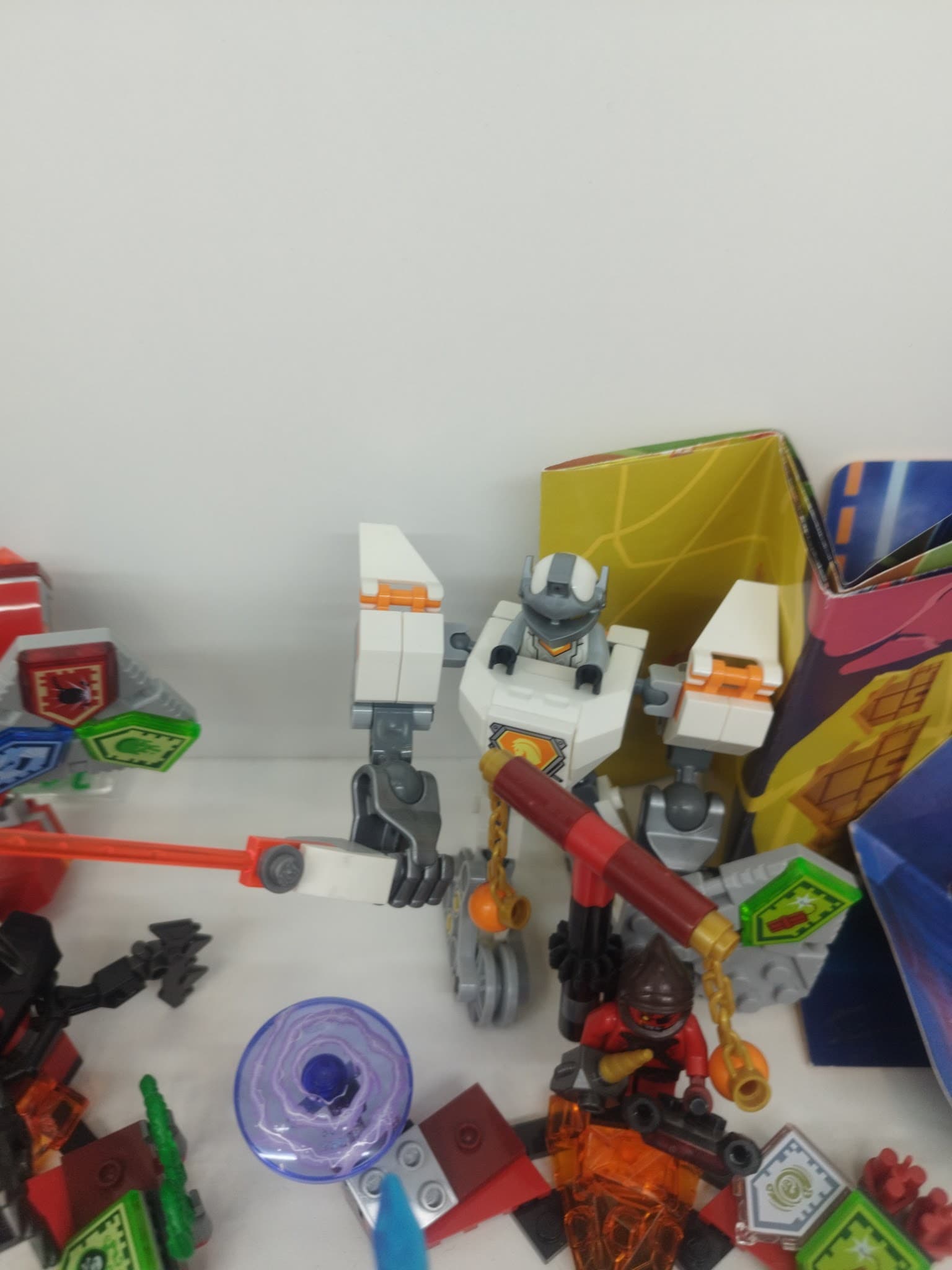 LEGO 70366 Battle Suit Lance