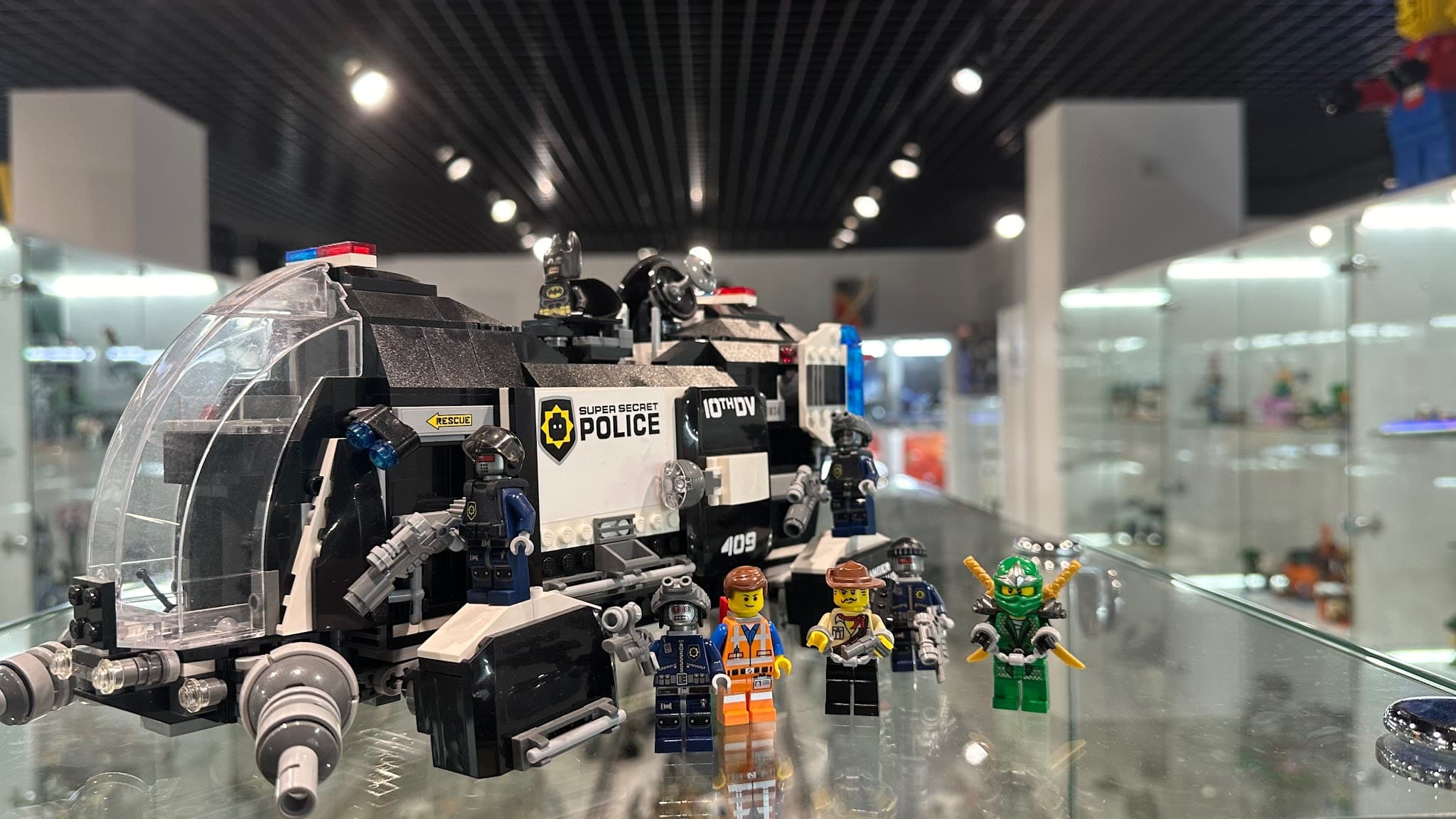 LEGO 70815 Super Secret Police Dropship
