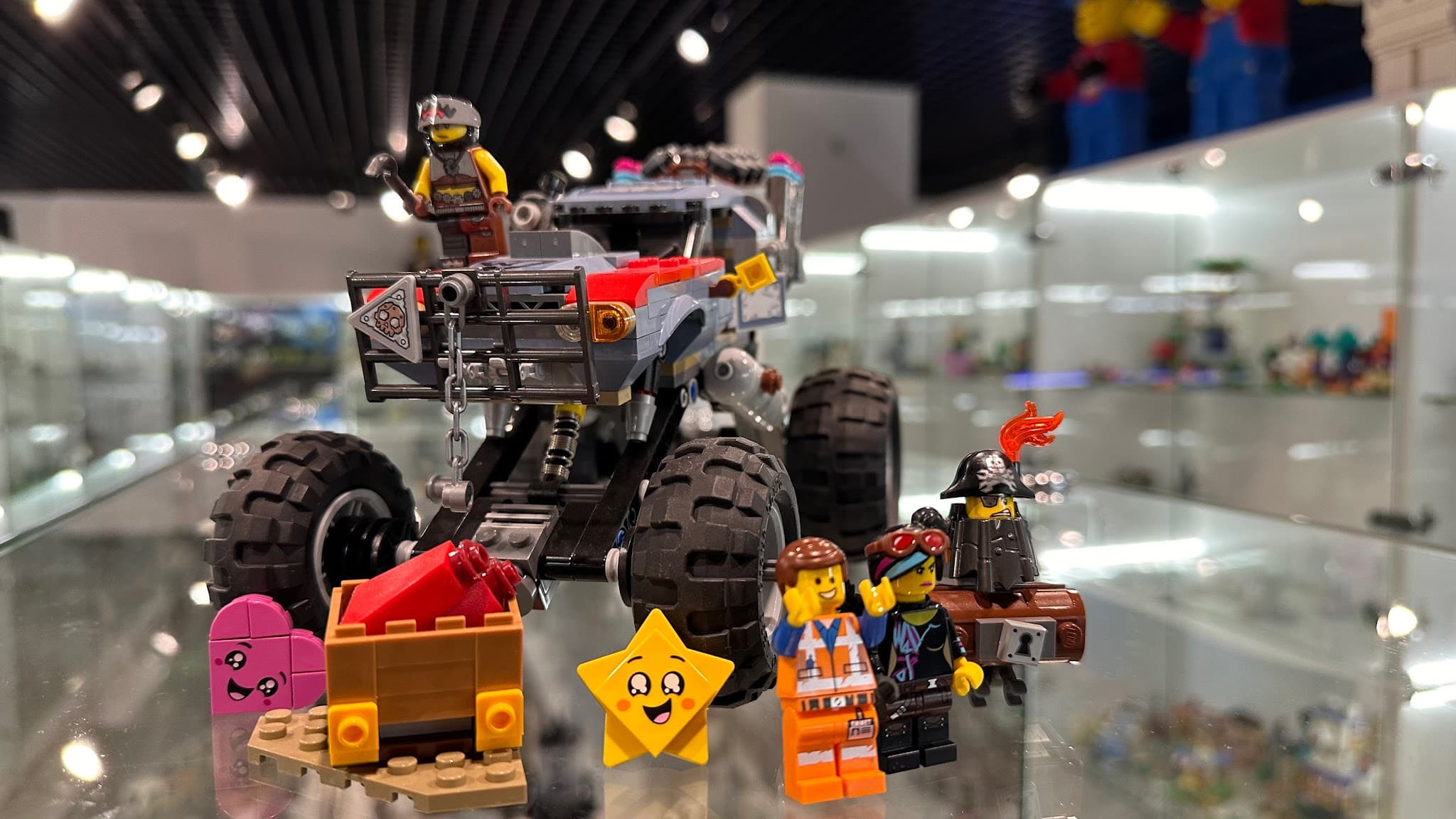 LEGO 70829 Emmet and Lucy's Escape Buggy!
