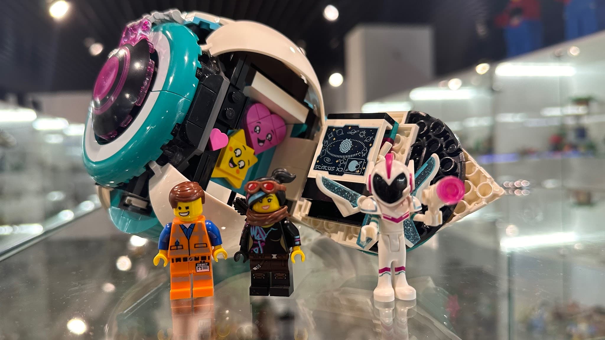 LEGO 70830 Sweet Mayhem's Systar Starship!