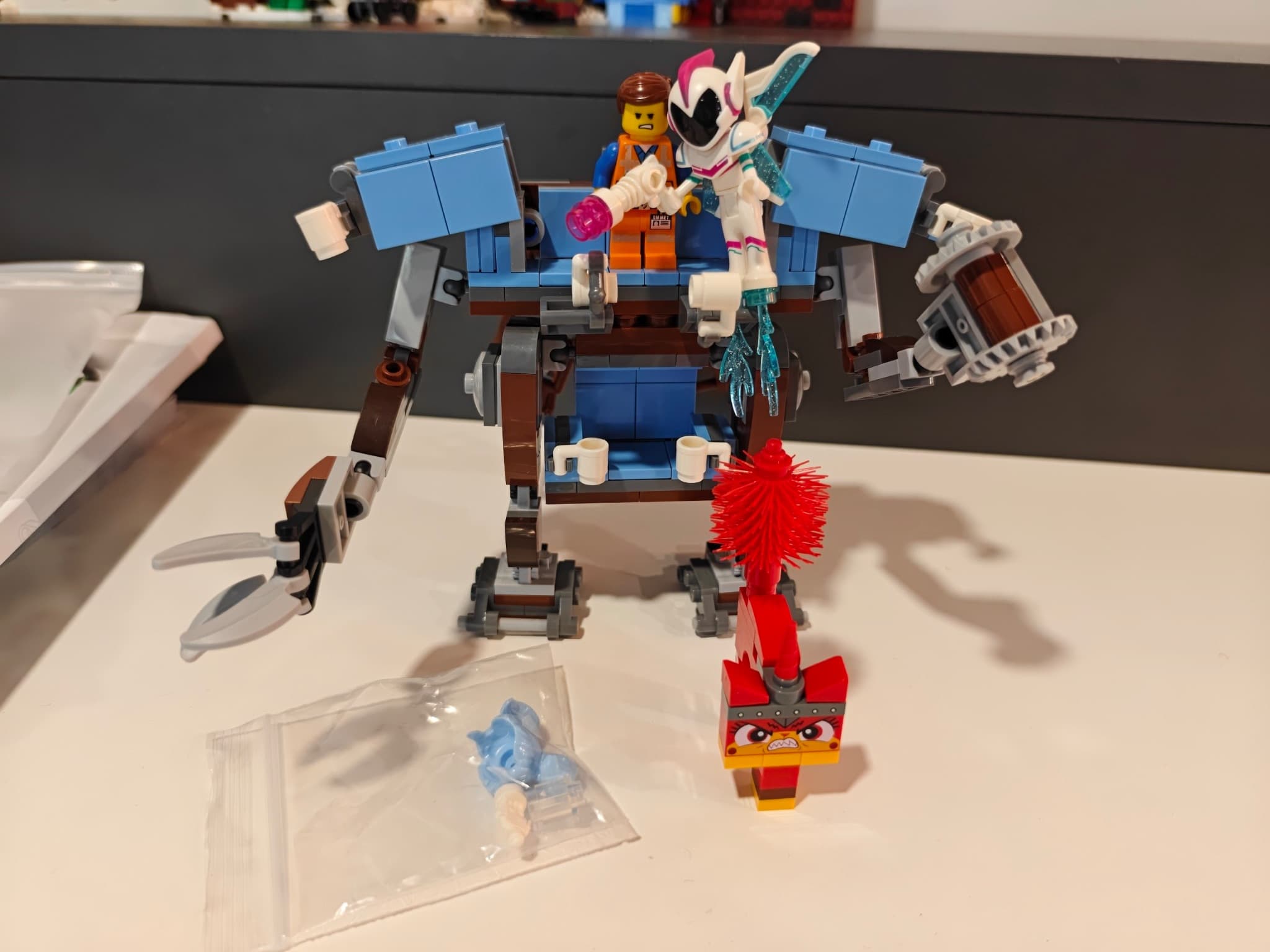 LEGO 70842 Emmet's Triple-Decker Couch Mech