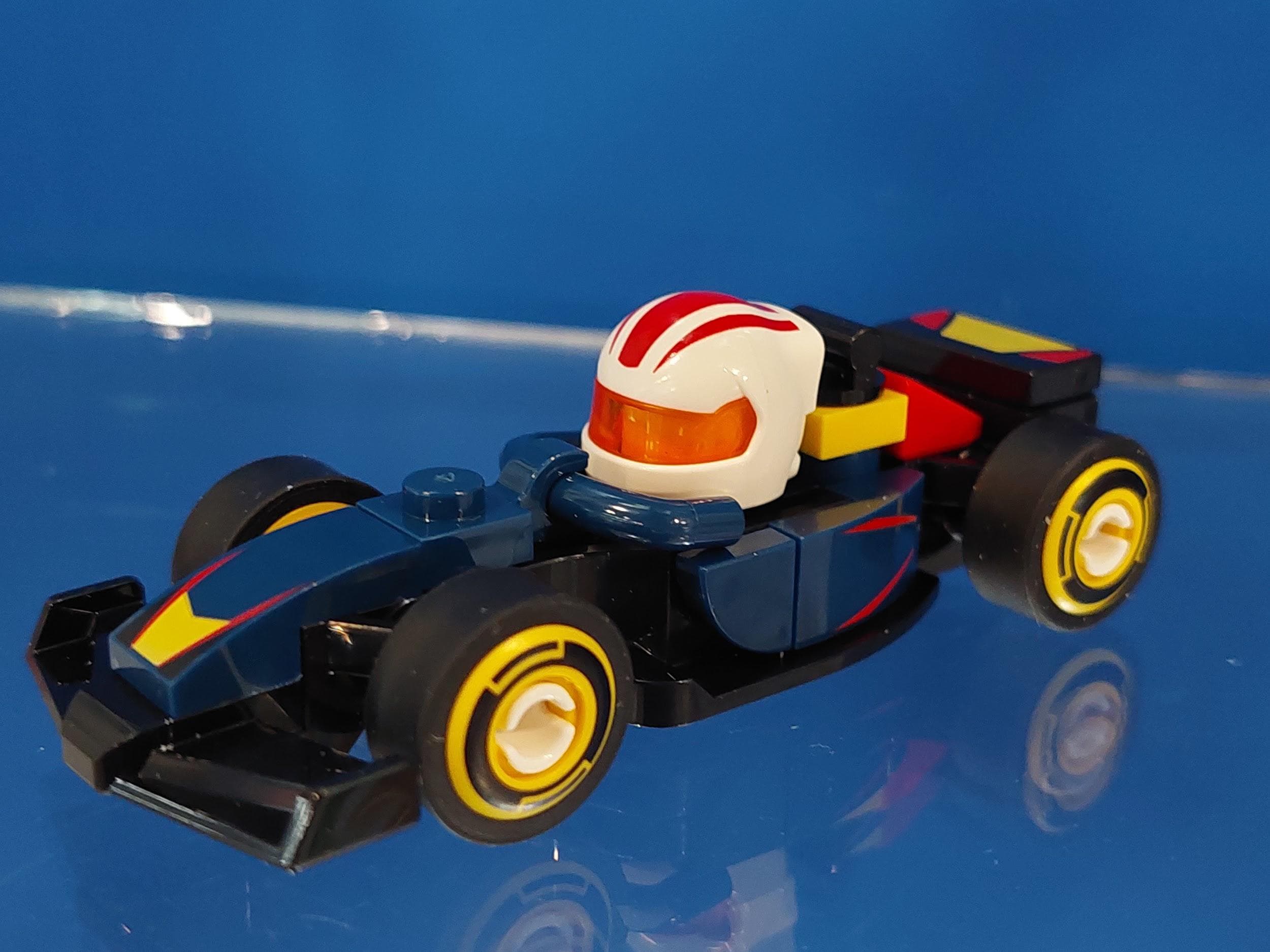 LEGO 71049 Red Bull
