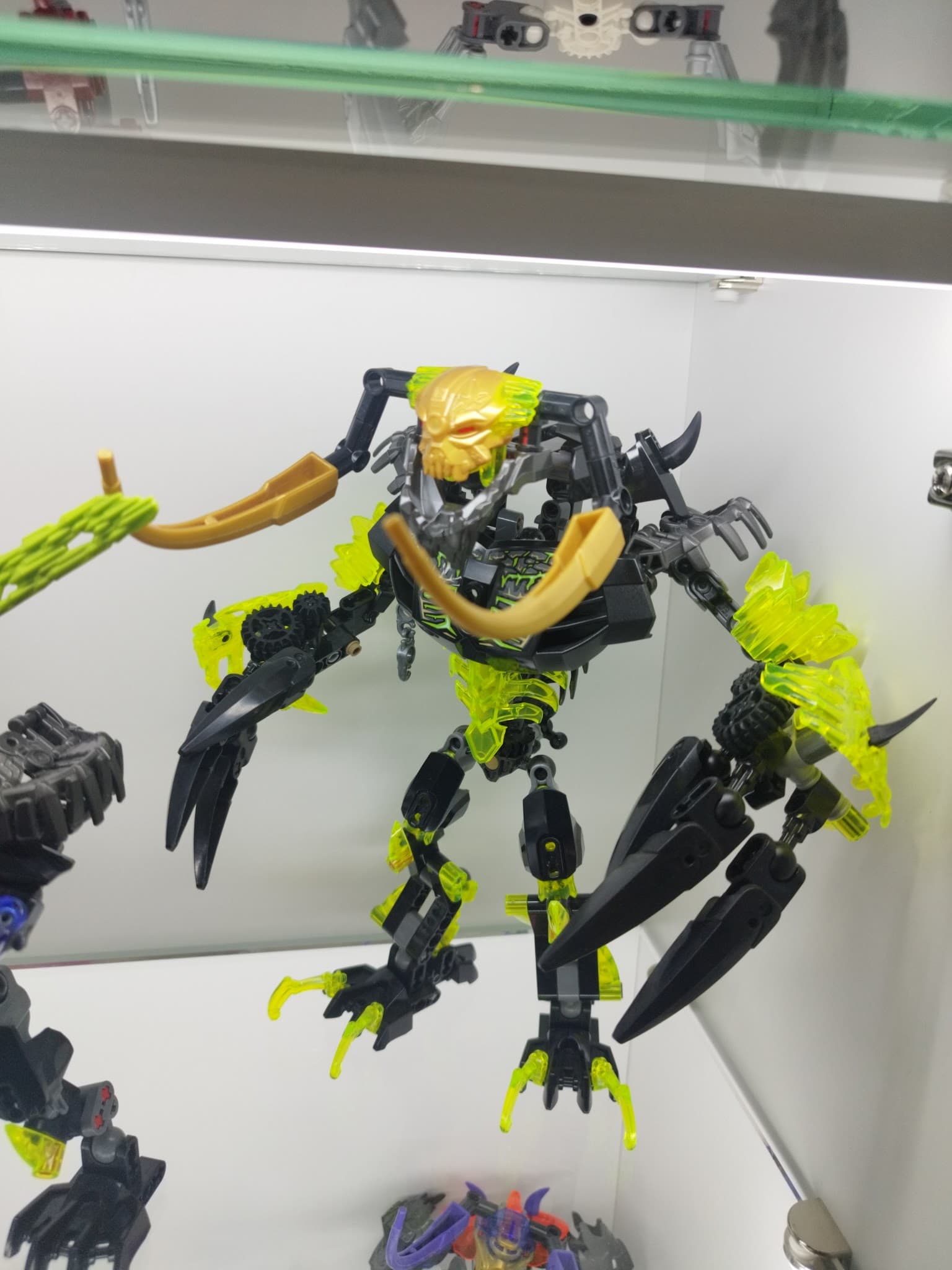 LEGO 71316 Umarak the Destroyer