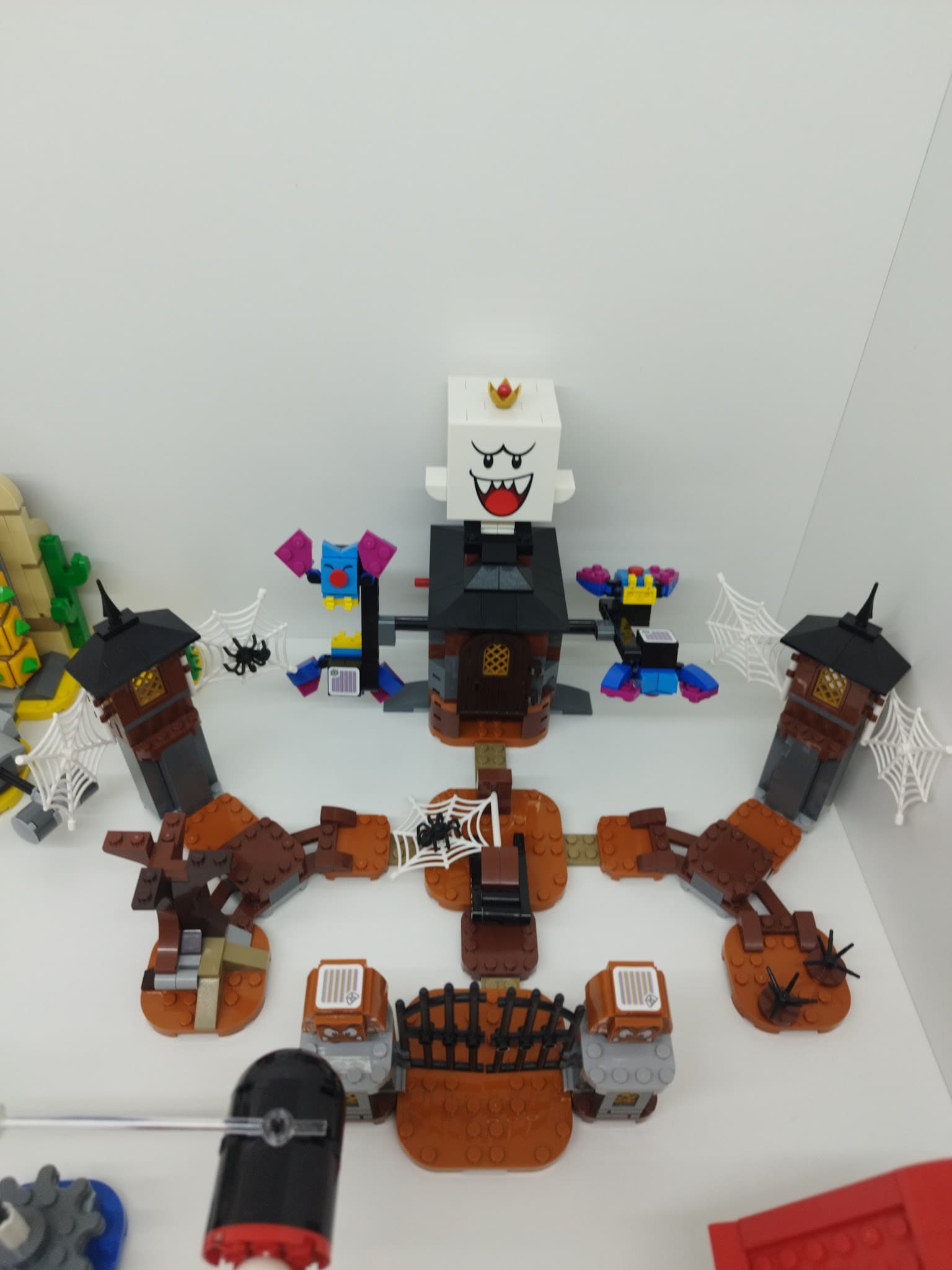 LEGO 71377 King Boo and the Haunted Yard