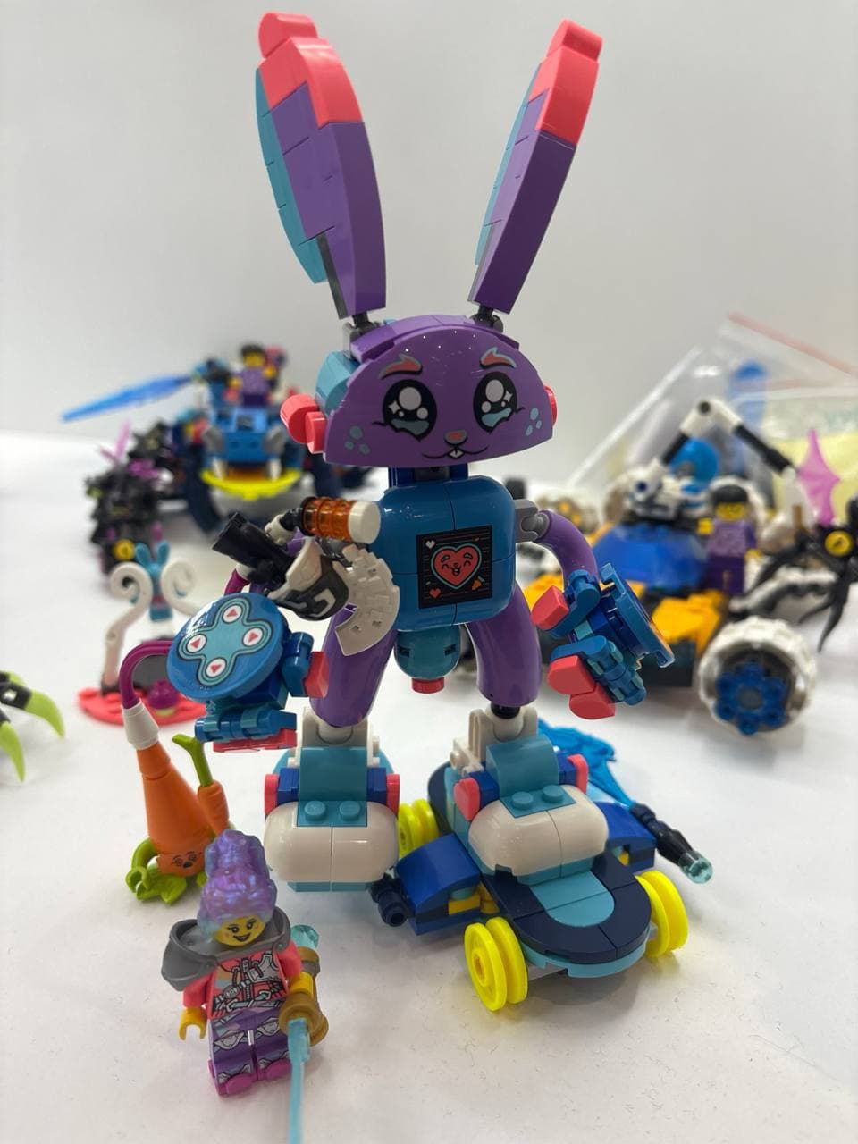 LEGO 71490 Izzie and Bunchurro the Gaming Bunny