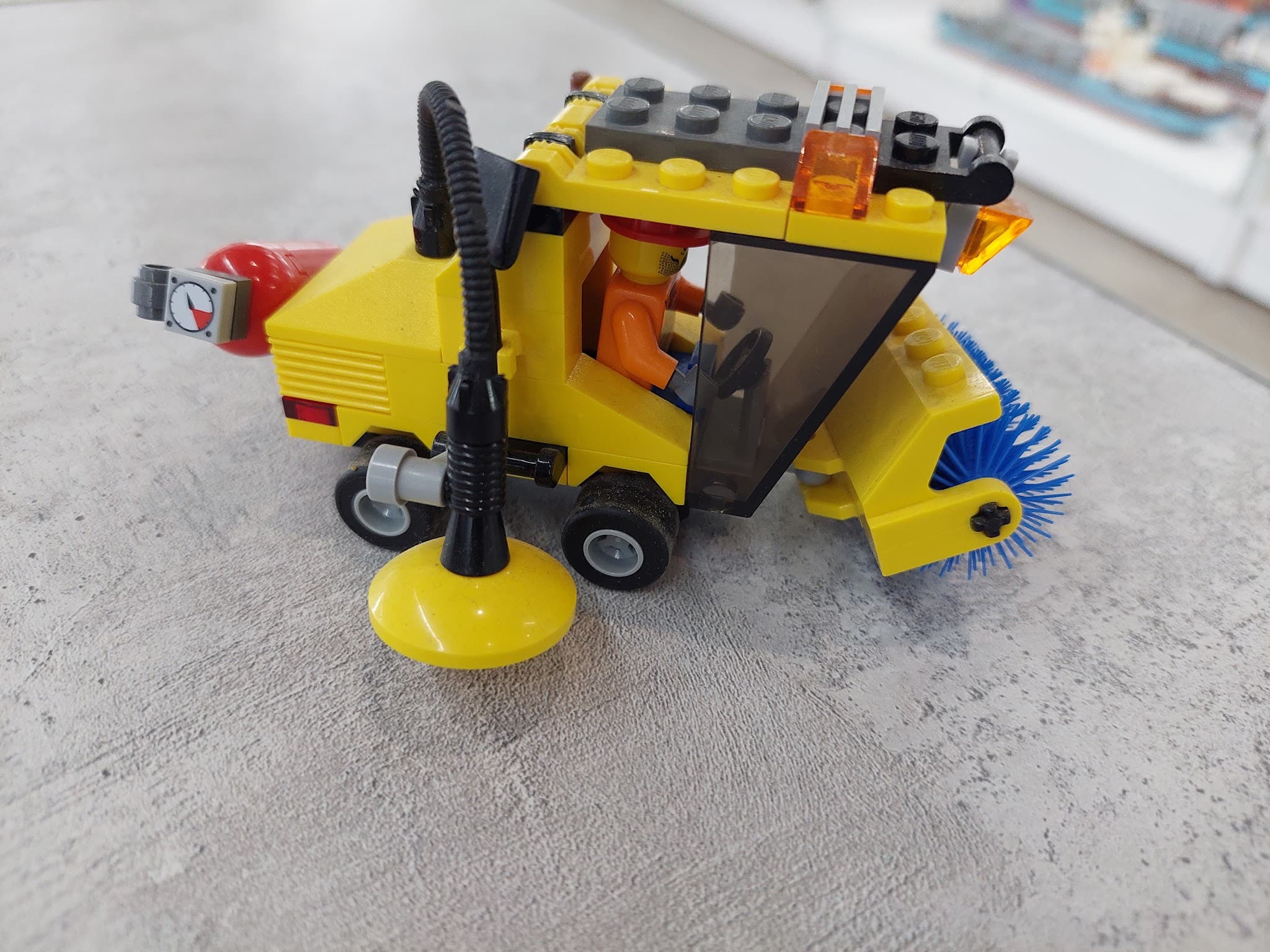 LEGO 7242 Street Sweeper