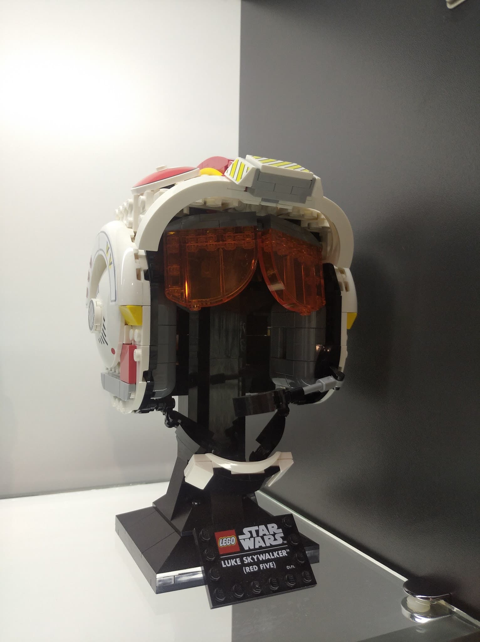 LEGO 75327 Luke Skywalker (Red Five) Helmet