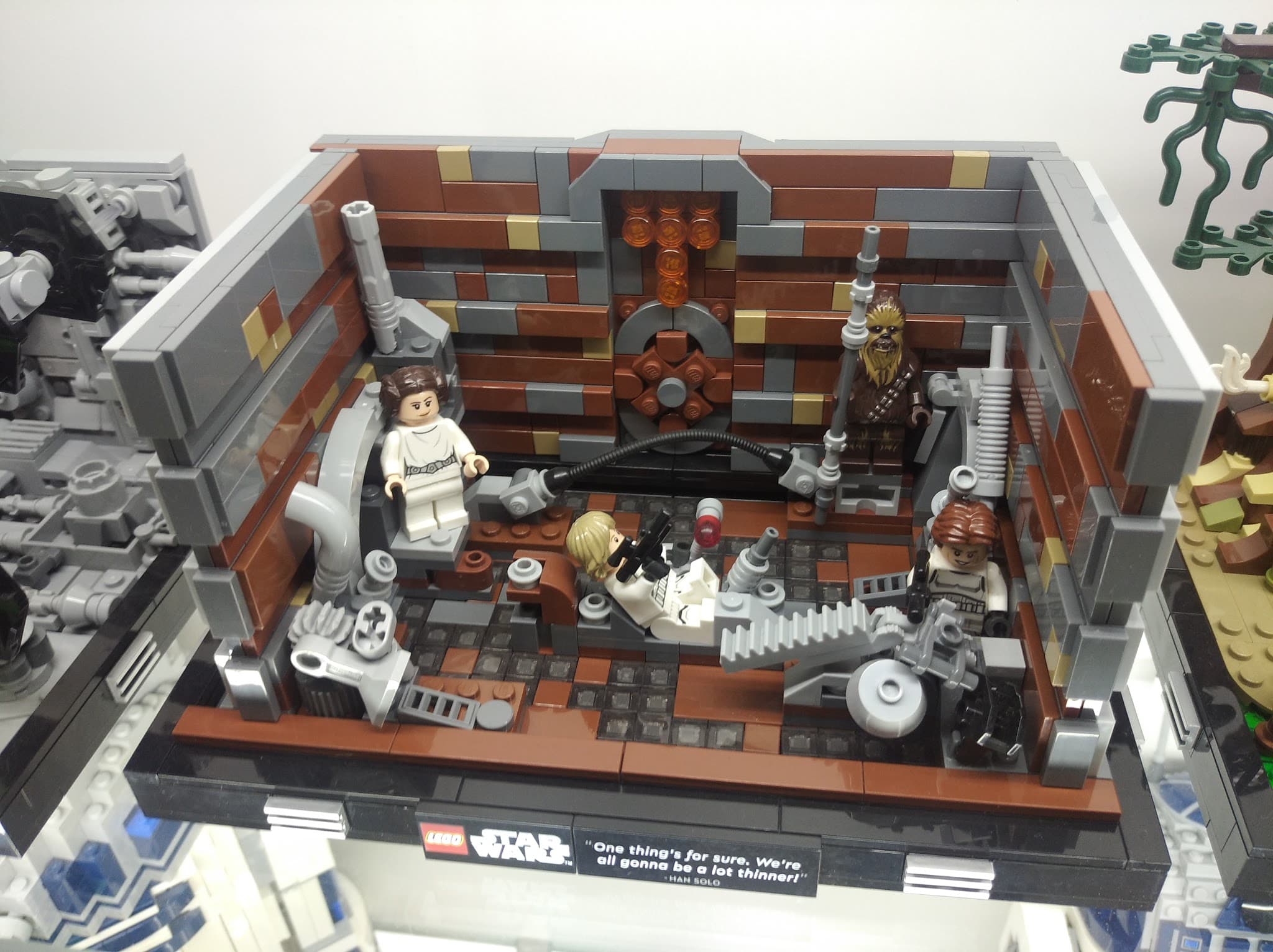 LEGO 75339 Death Star Trash Compactor Diorama