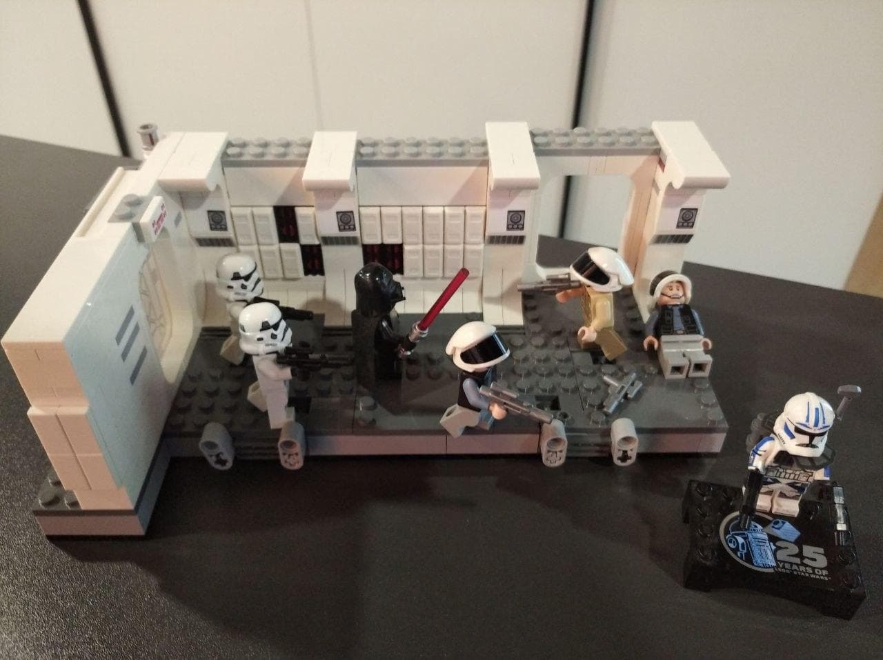 LEGO 75387 Boarding the Tantive IV