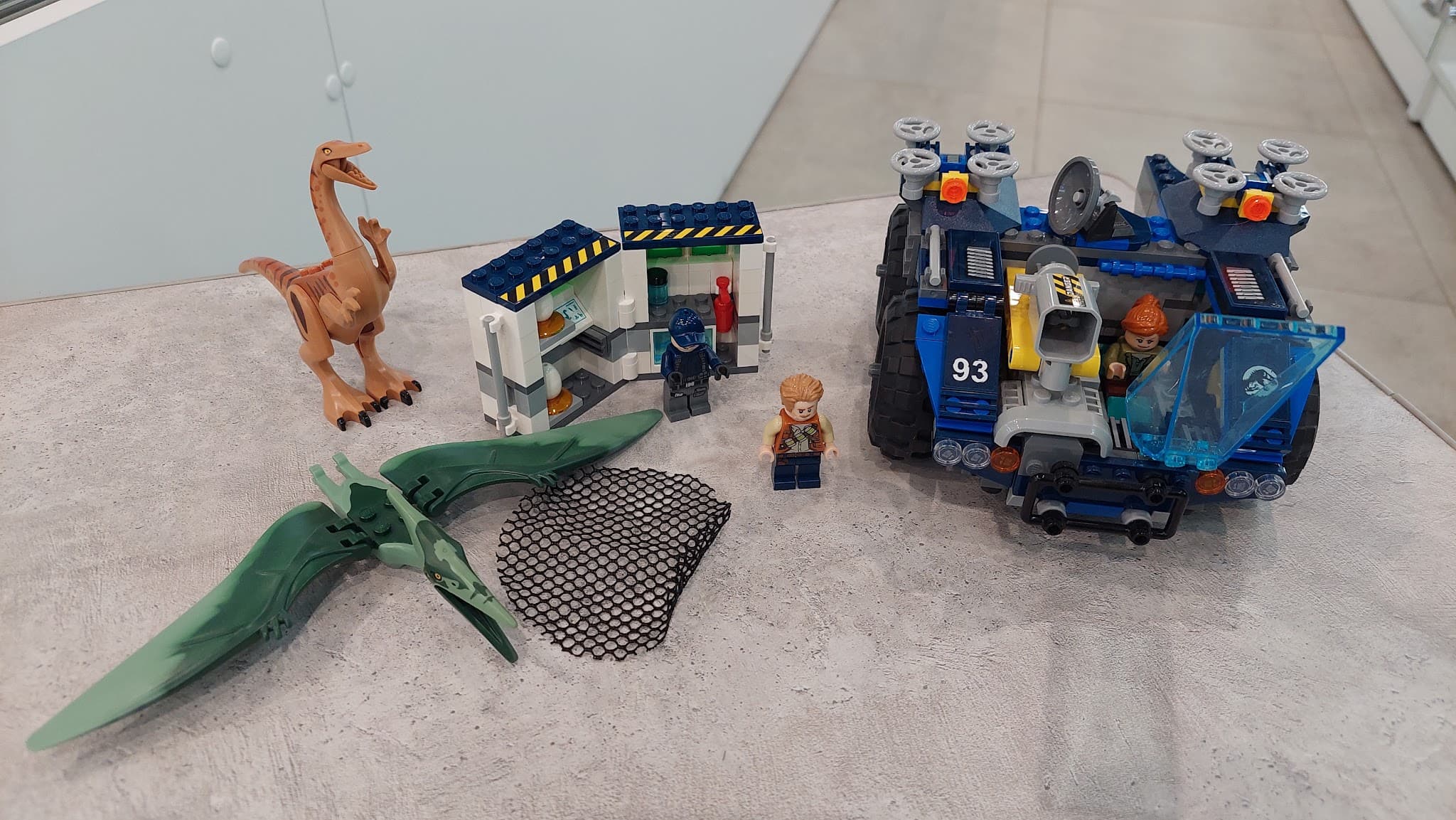 LEGO 75940 Gallimimus and Pteranodon Breakout