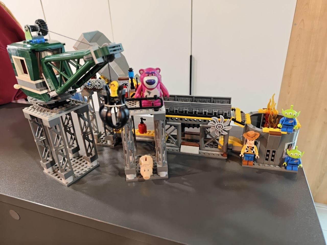 LEGO 7596 Trash Compactor Escape